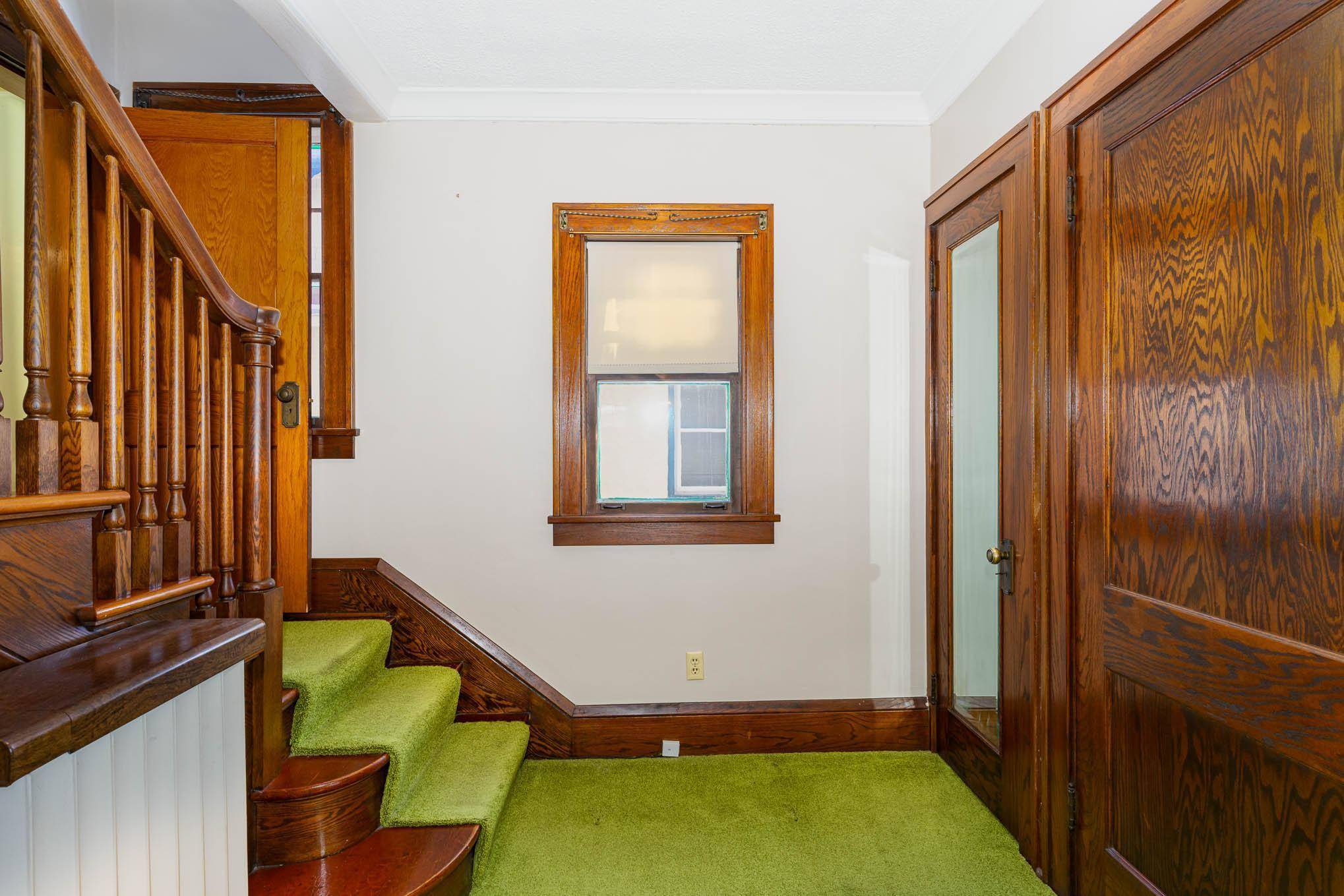 Saint Paul, MN 55105,1879 James AVE