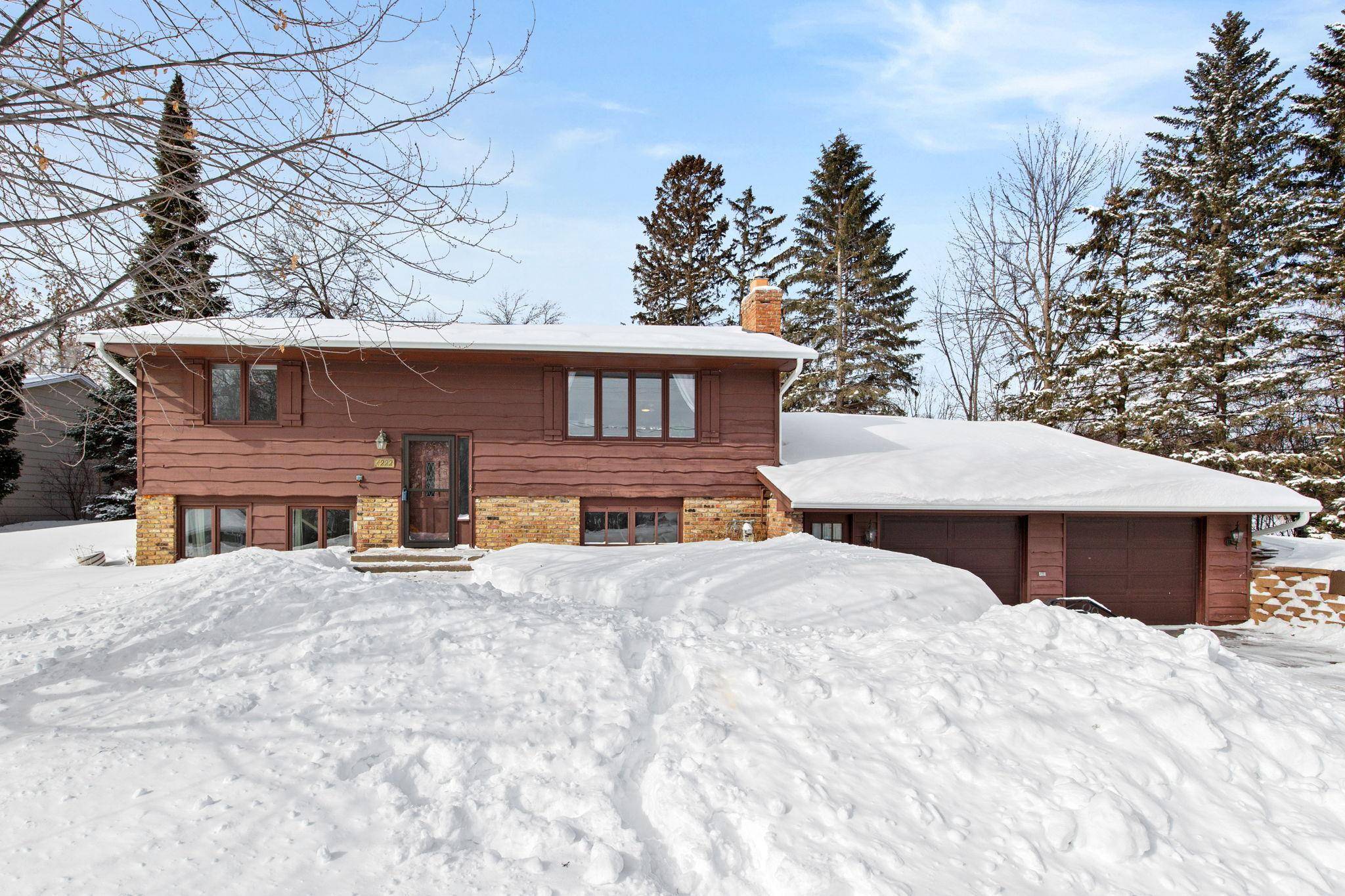 Minnetonka, MN 55343,4222 Fairview AVE