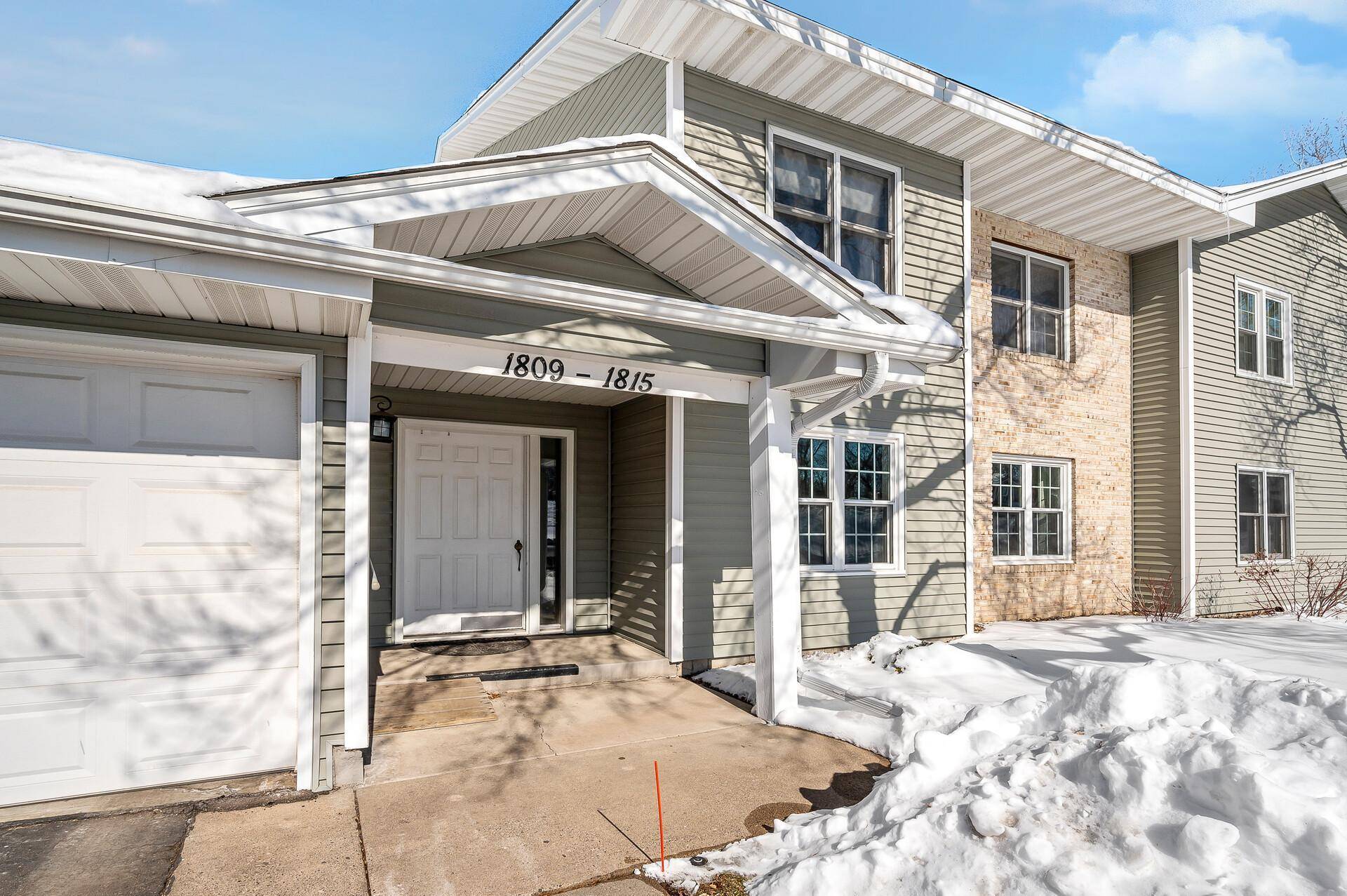 White Bear Lake, MN 55110,1813 County Road E E #5