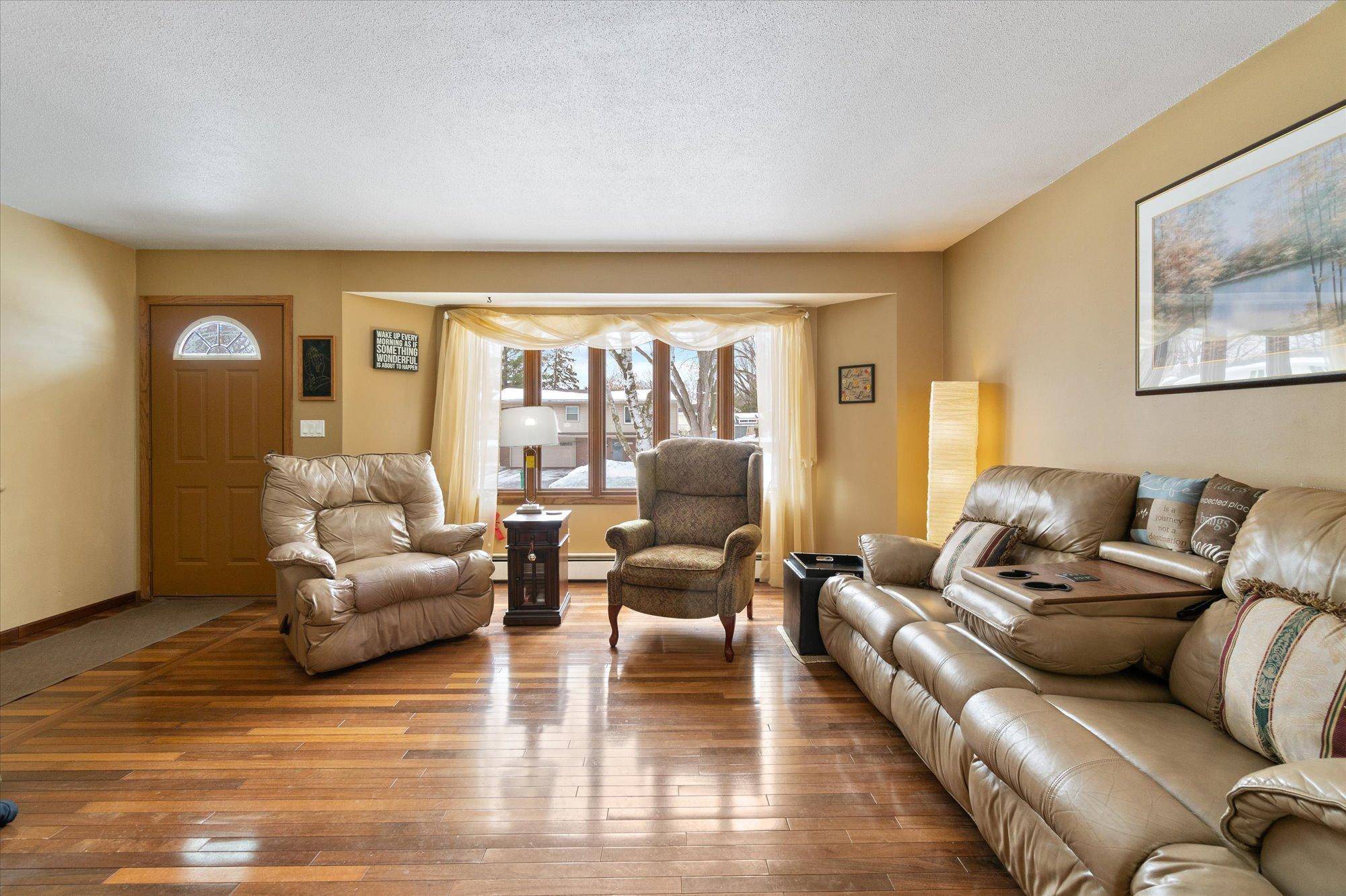 New Hope, MN 55428,7760 48th AVE N