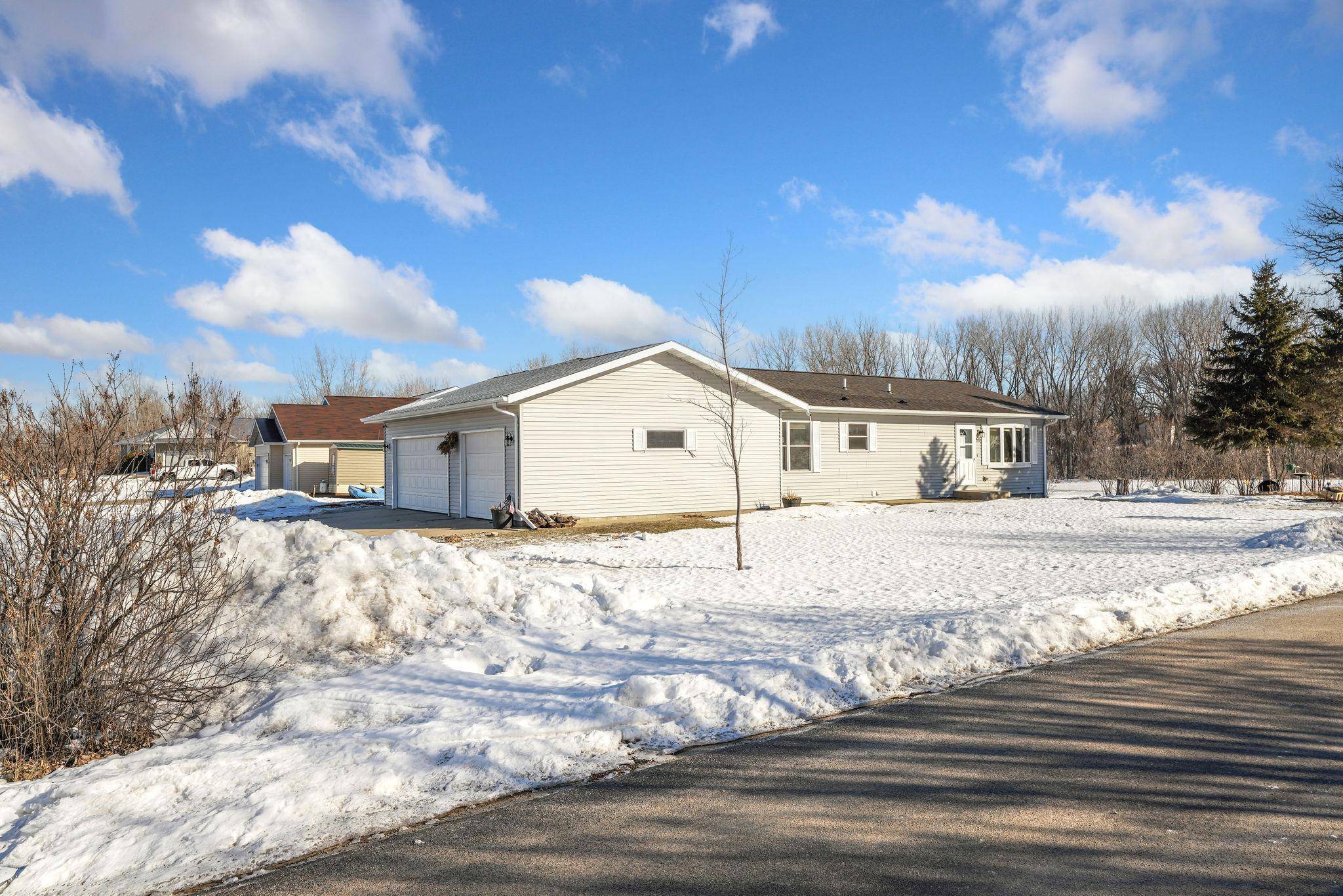 Waterville, MN 56096,903 Wolfridge LN