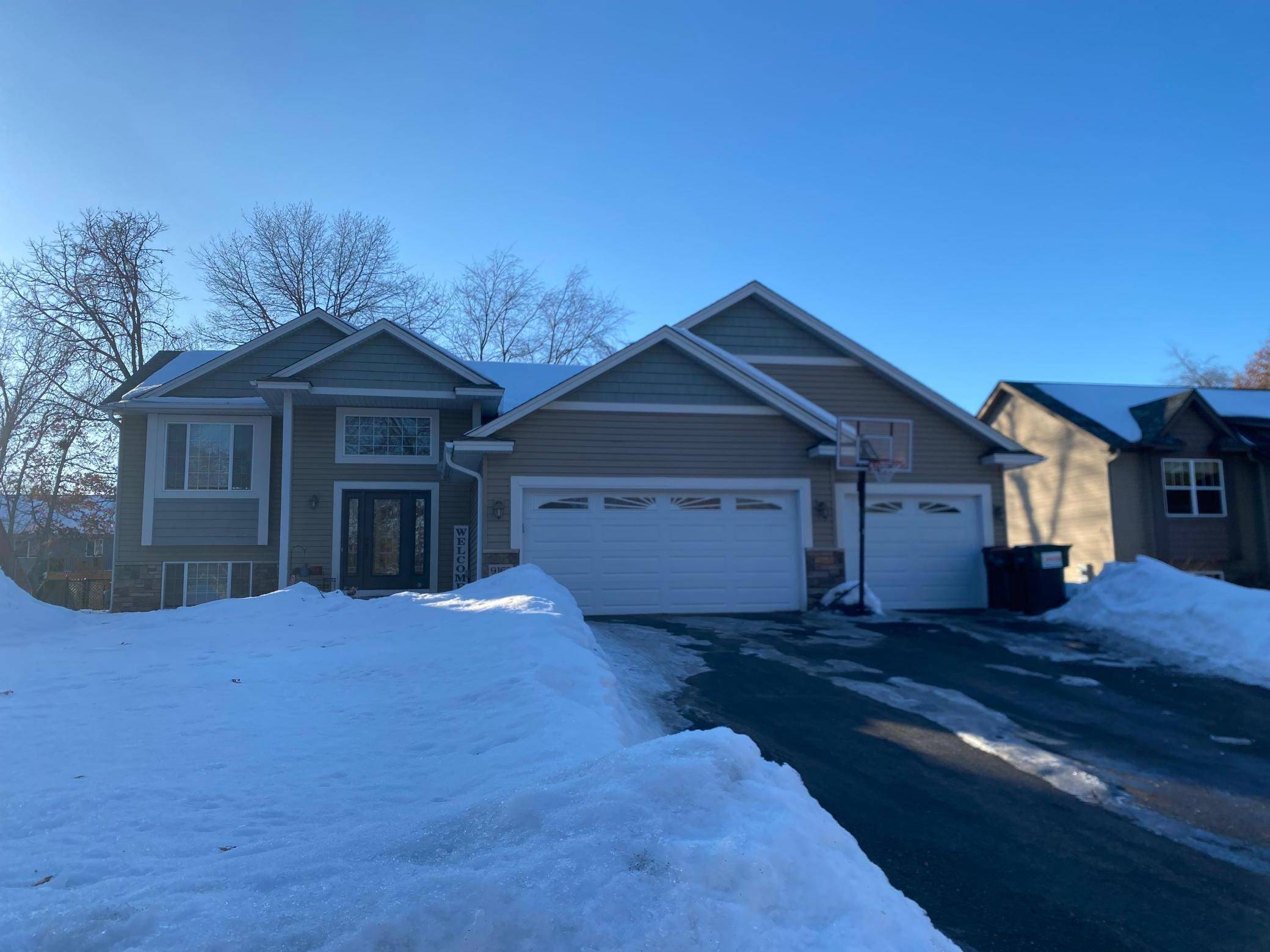 Blaine, MN 55449,9162 Edison ST NE