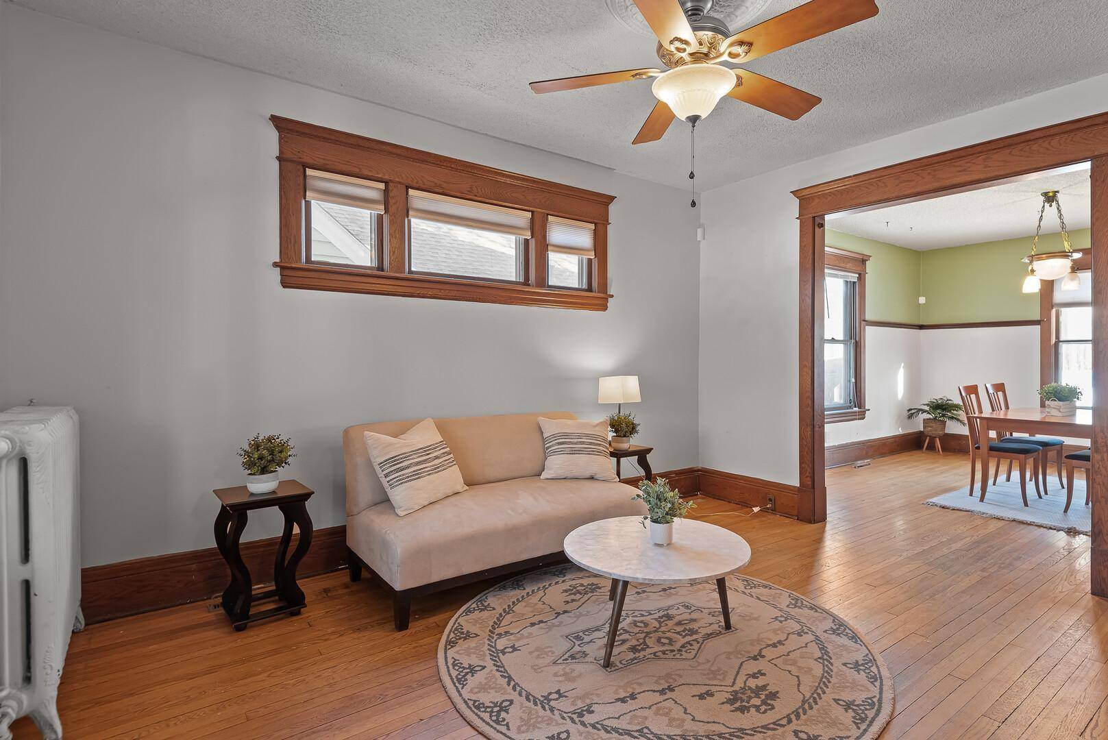 Saint Paul, MN 55106,162 Bates AVE