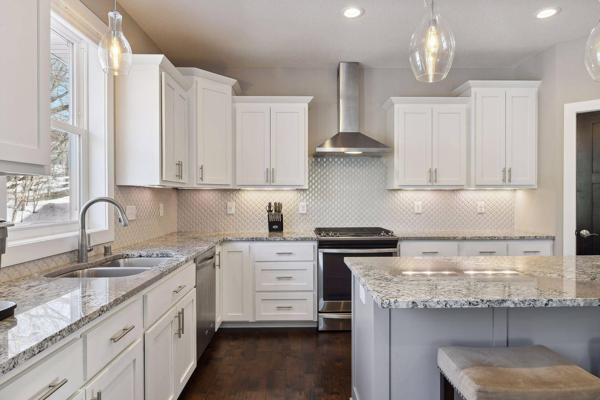Minnetonka, MN 55345,16514 Excelsior BLVD