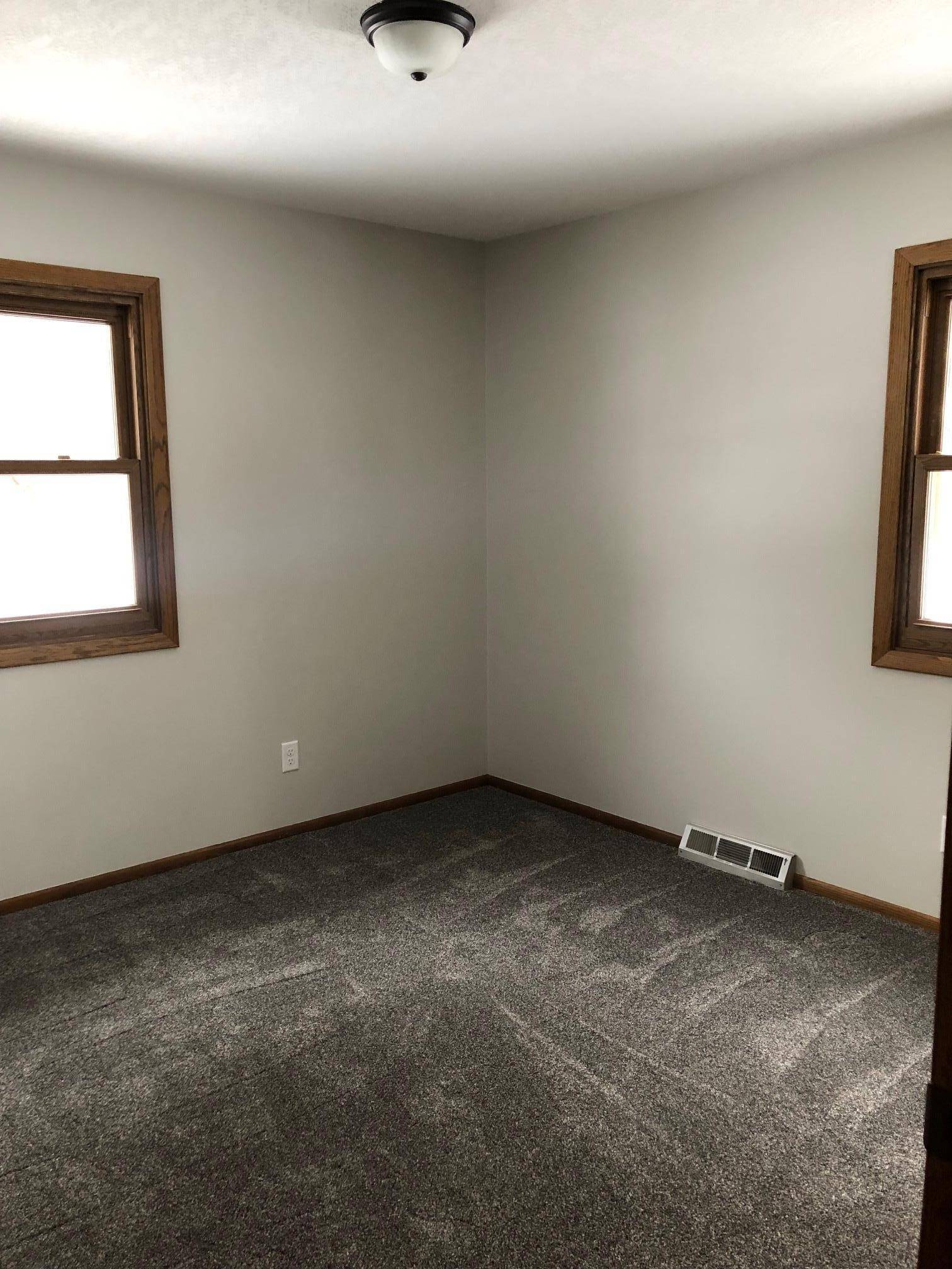 Shakopee, MN 55379,109 Mound ST
