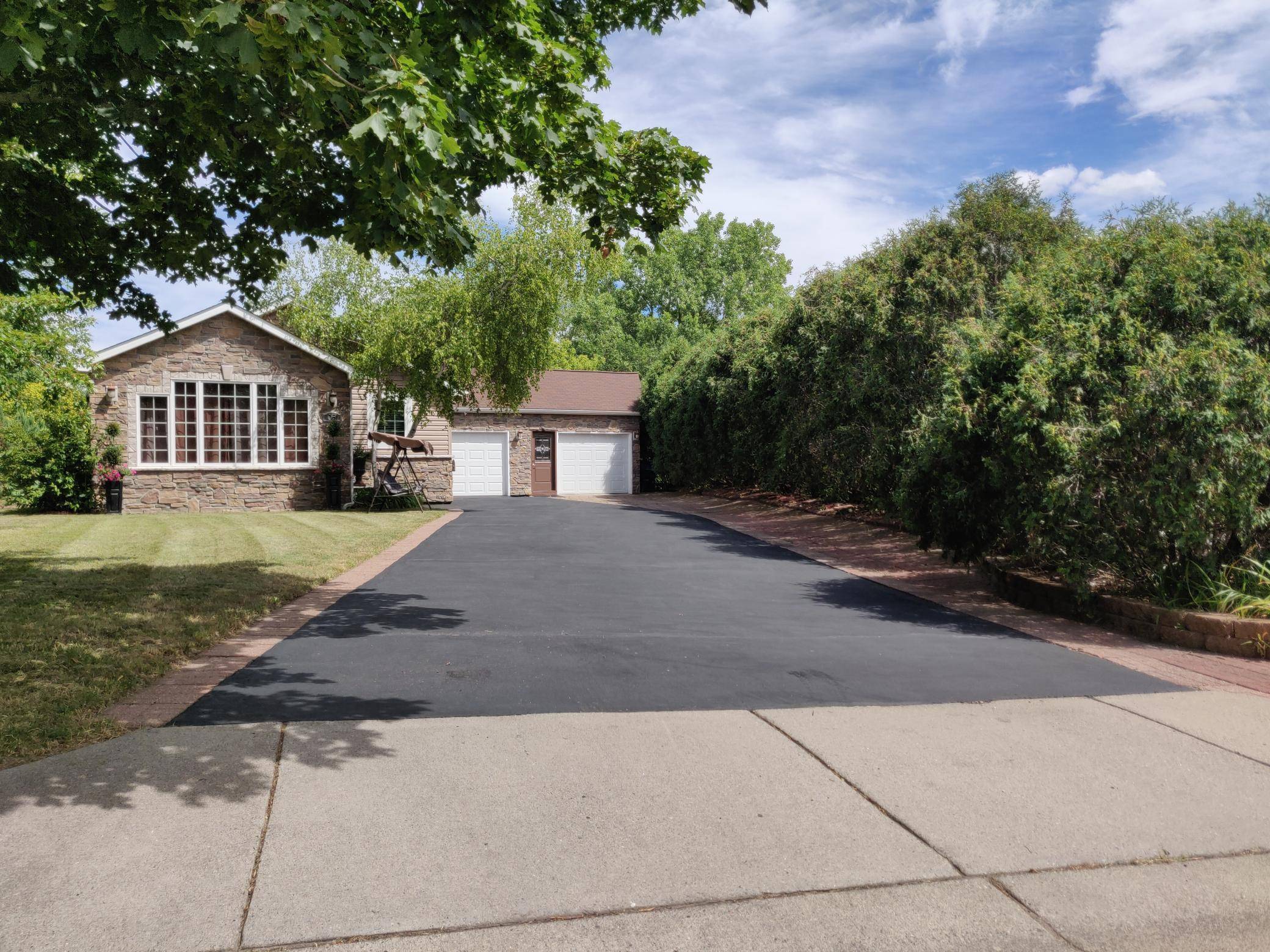 Golden Valley, MN 55426,1051 Sumter AVE S