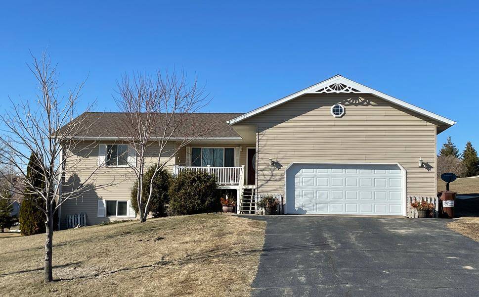 Battle Lake, MN 56515,413 E Front ST