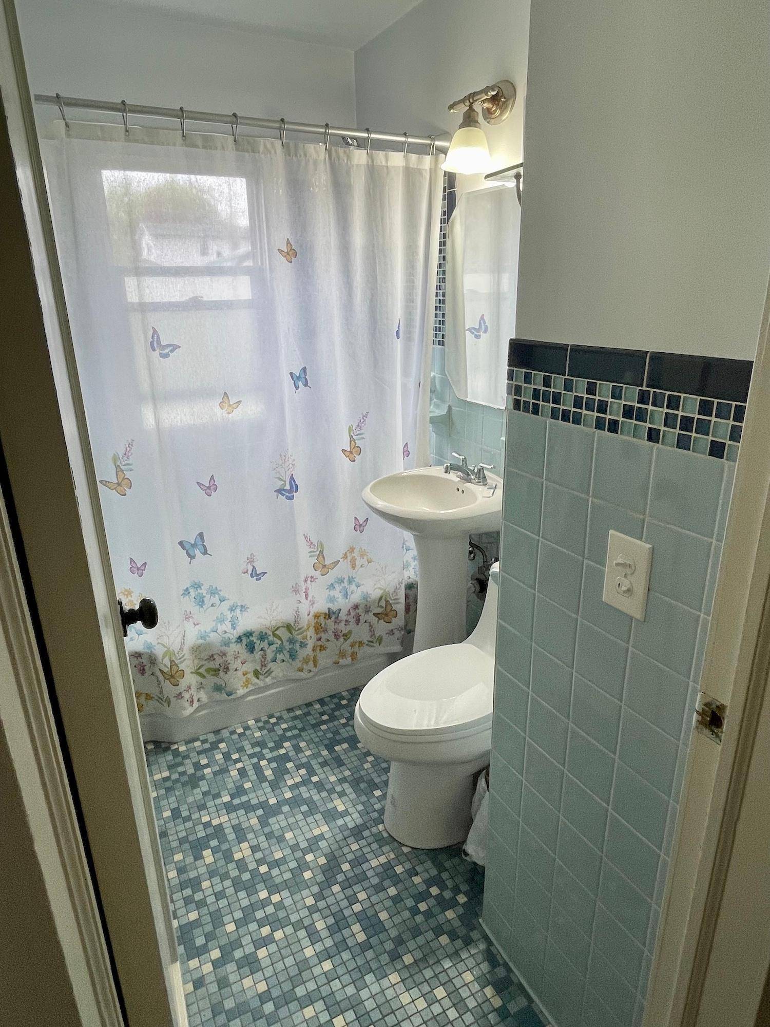 Saint Paul, MN 55117,1221 Matilda ST