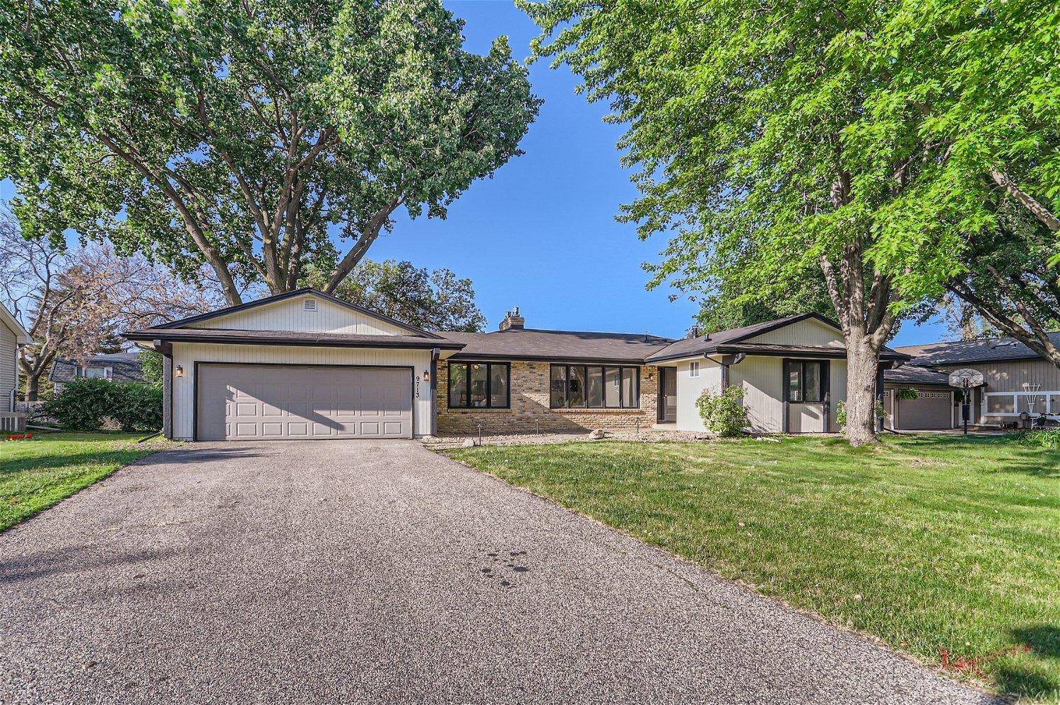 Bloomington, MN 55437,9713 Utica CIR