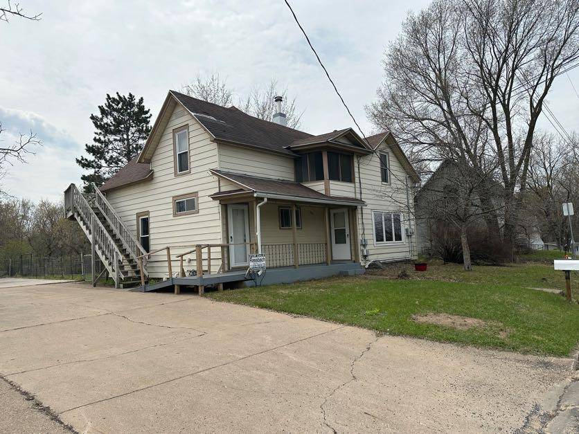 Menomonie, WI 54751,306 18th AVE E