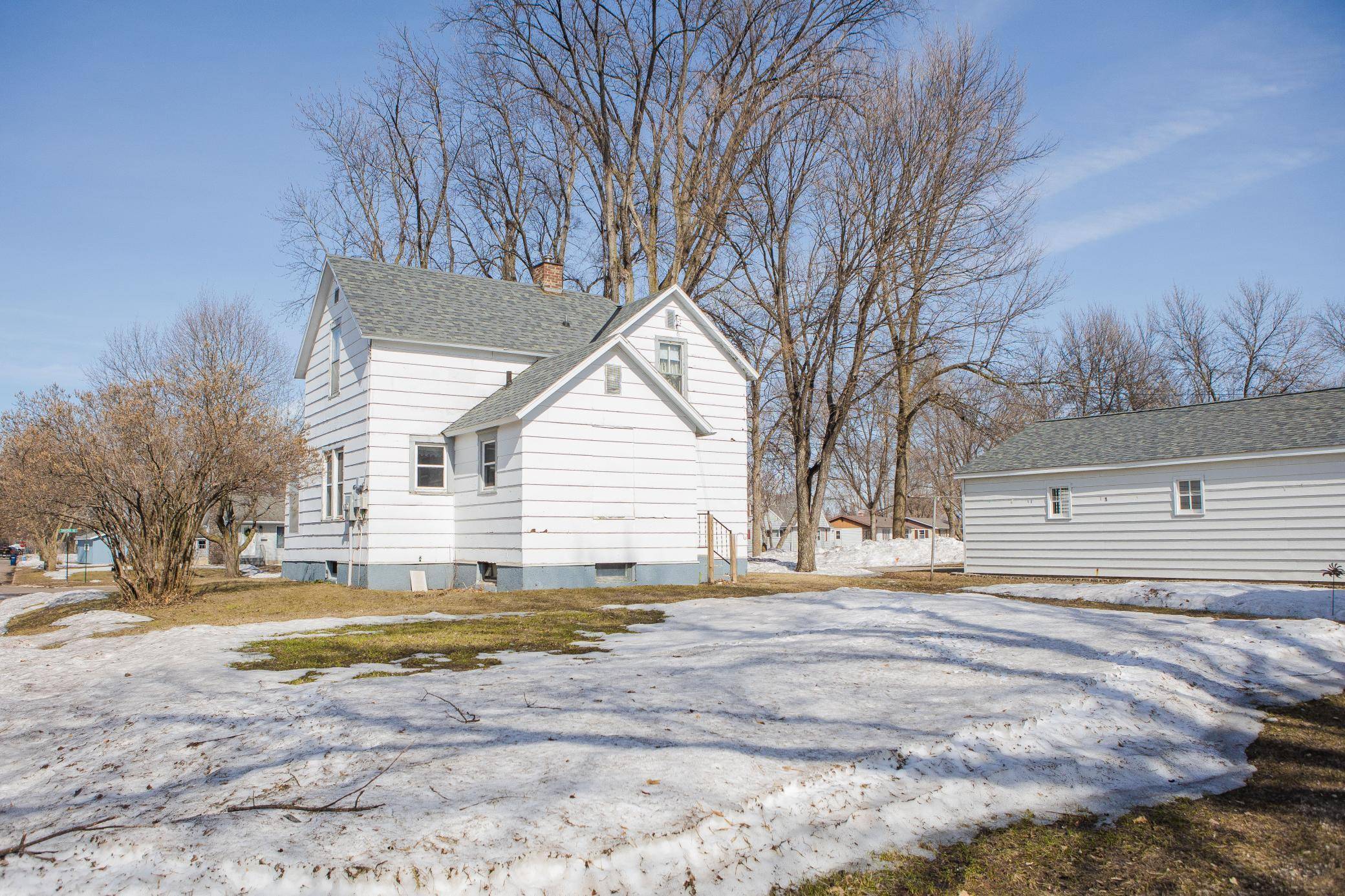 Benson, MN 56215,200 Sanford RD