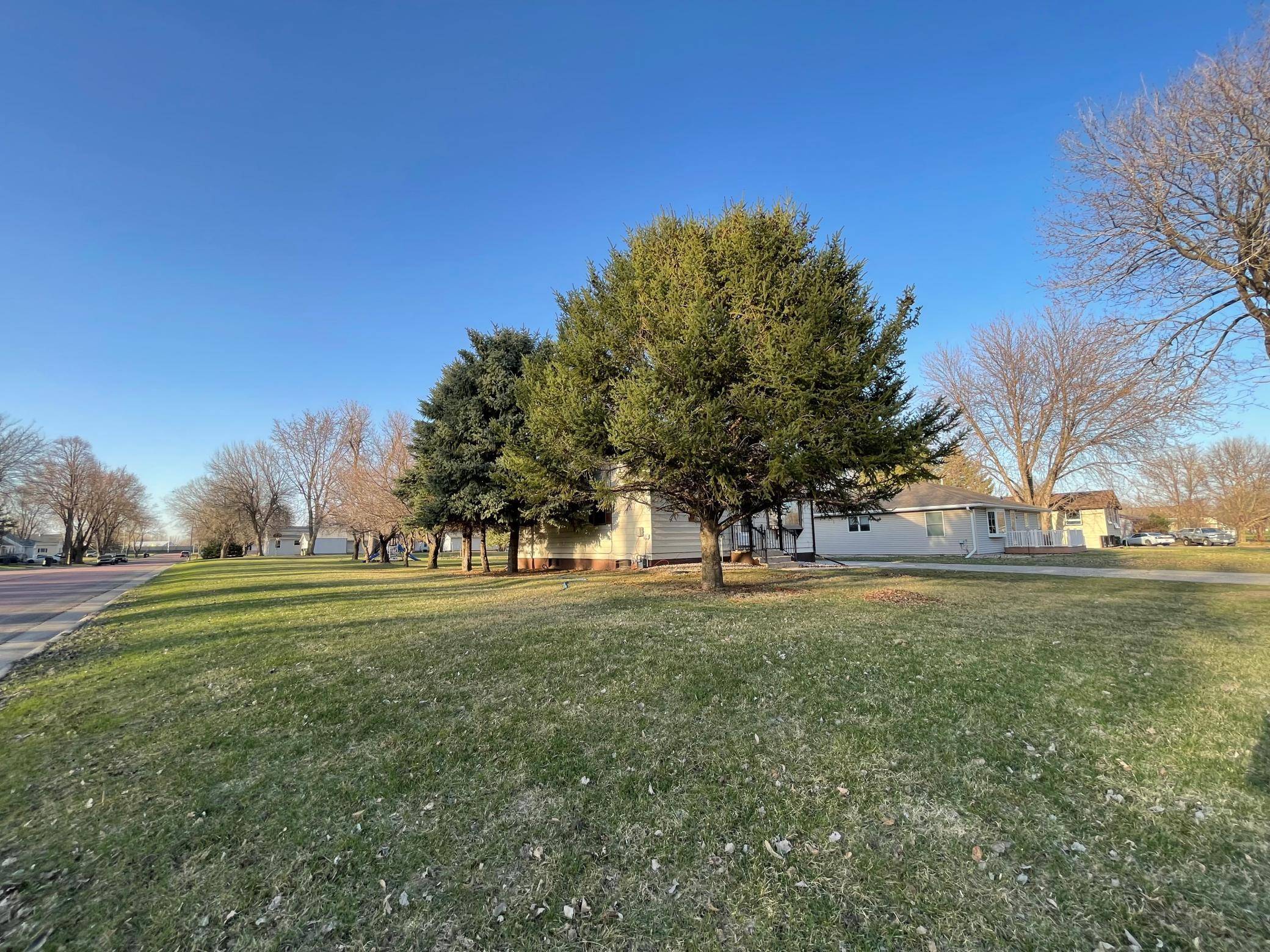 Worthington, MN 56187,1909 Nobles ST