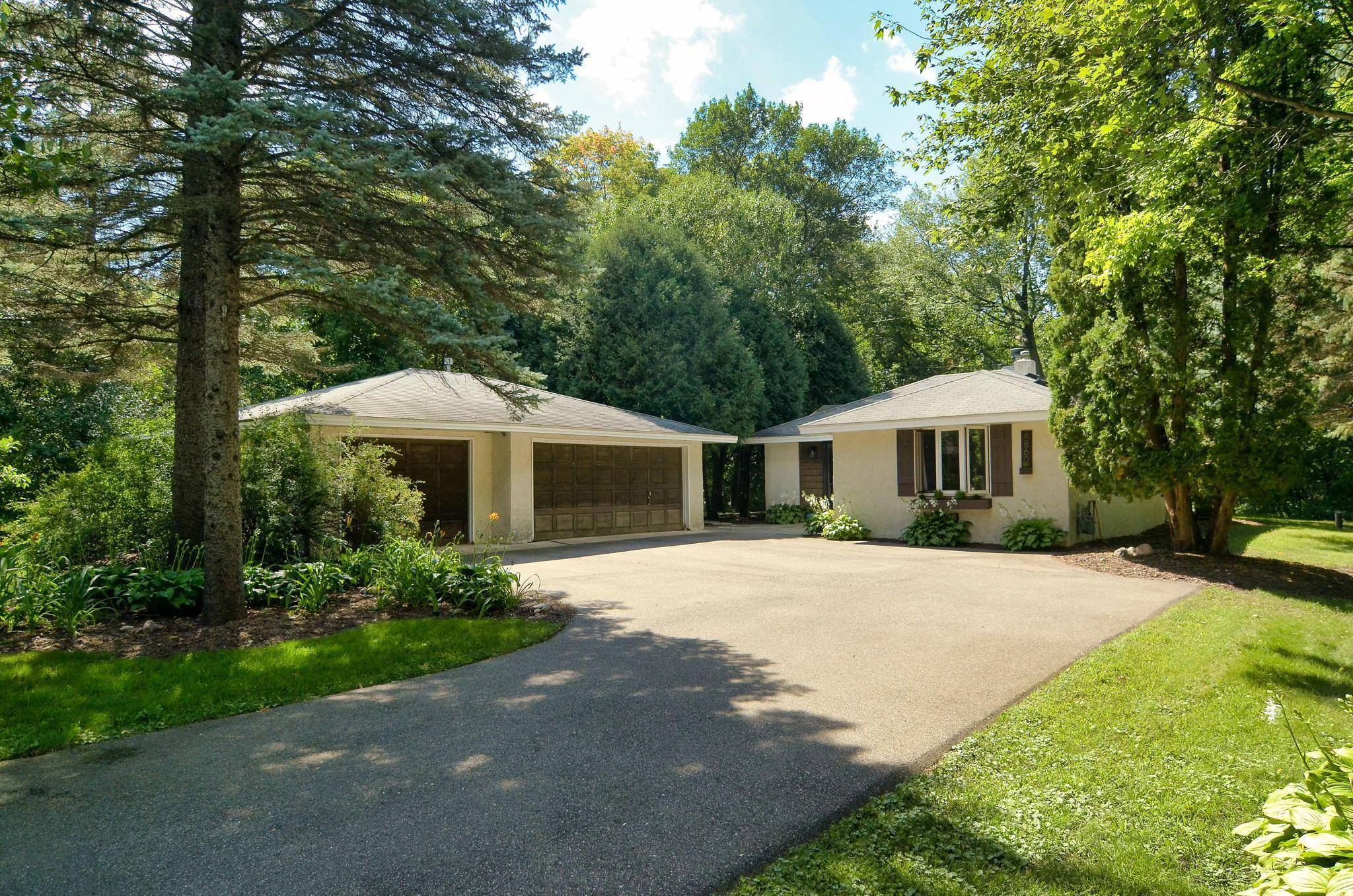 Deephaven, MN 55331,4860 Highcrest DR