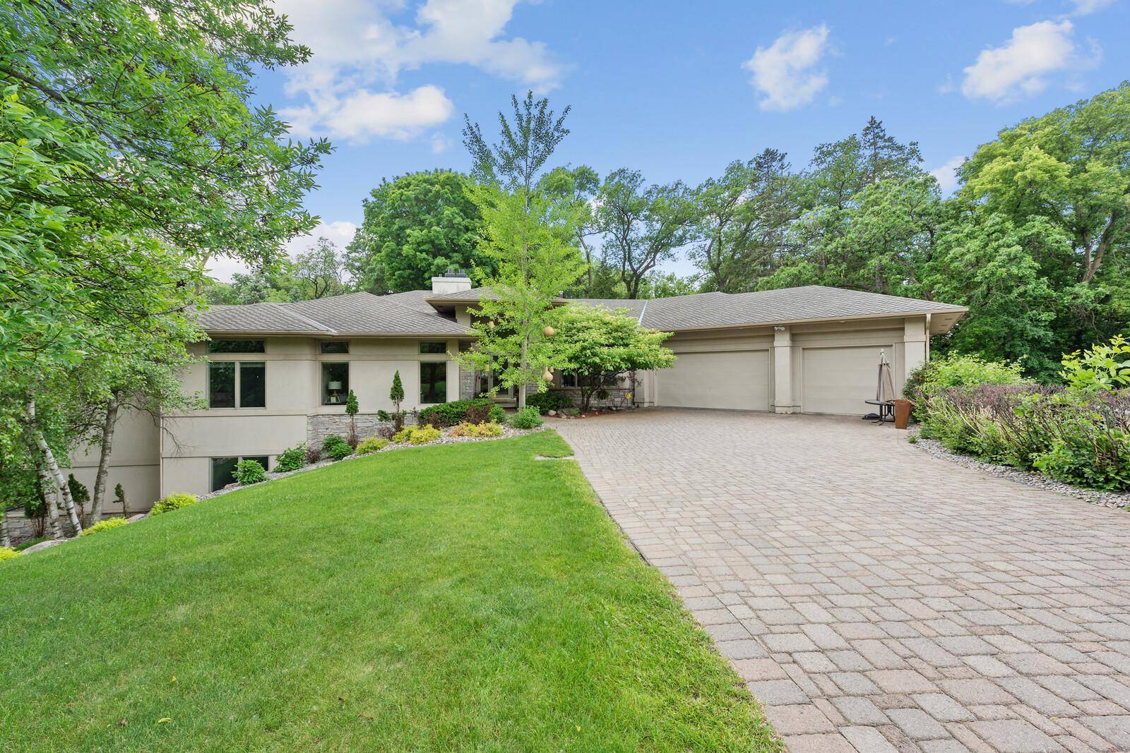 Edina, MN 55436,5060 Interlachen BLF