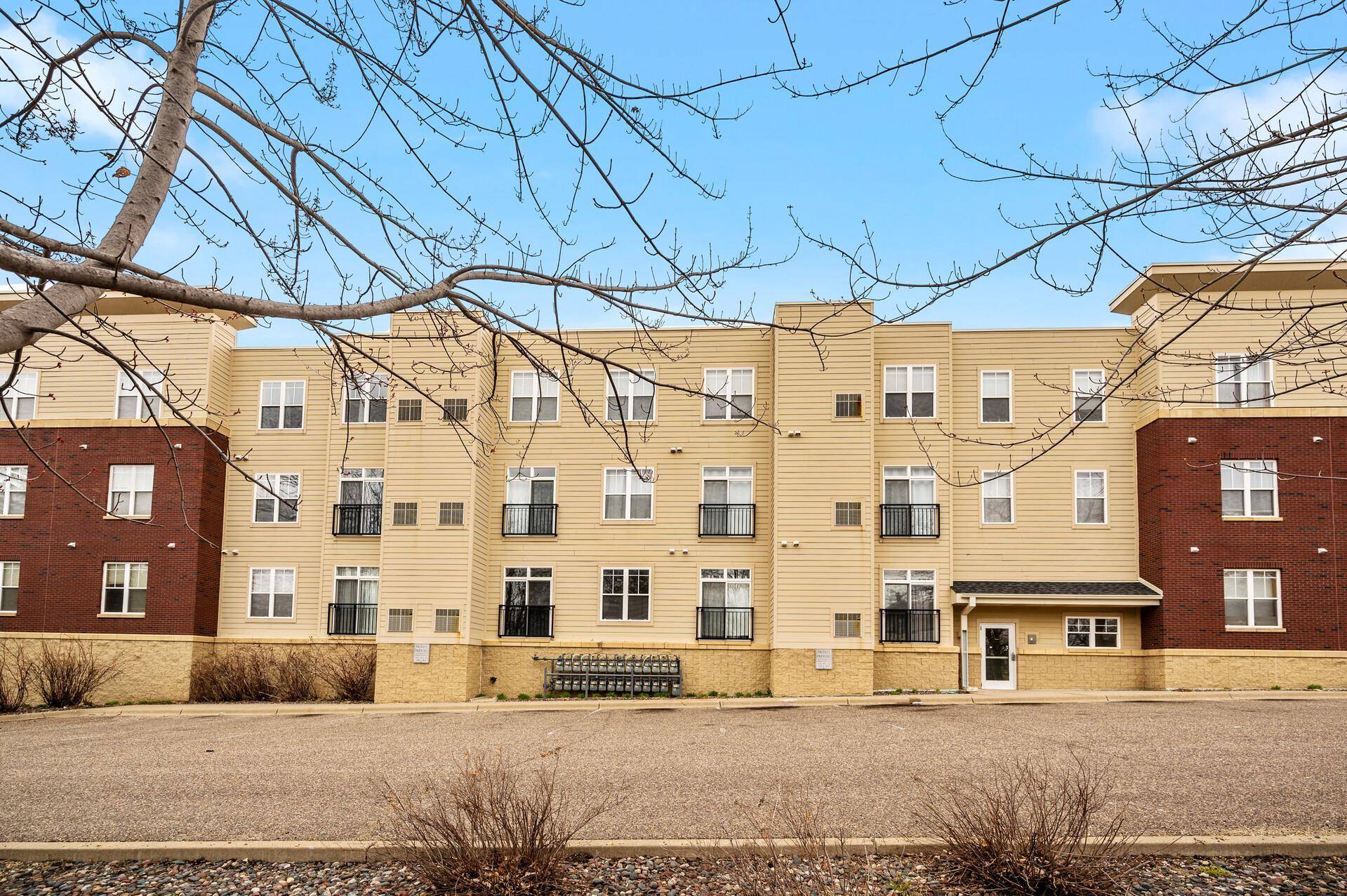 Saint Paul, MN 55106,1776 Maryland AVE E #209