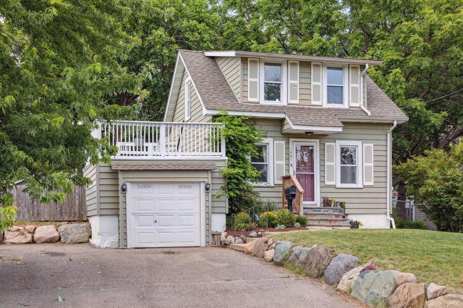 Hopkins, MN 55343,1401 Oxford ST