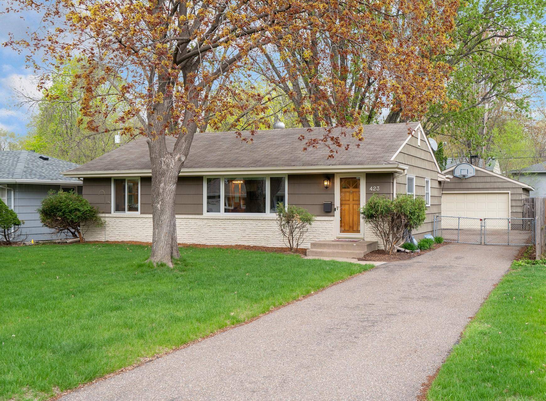 Edina, MN 55343,423 Monroe AVE S