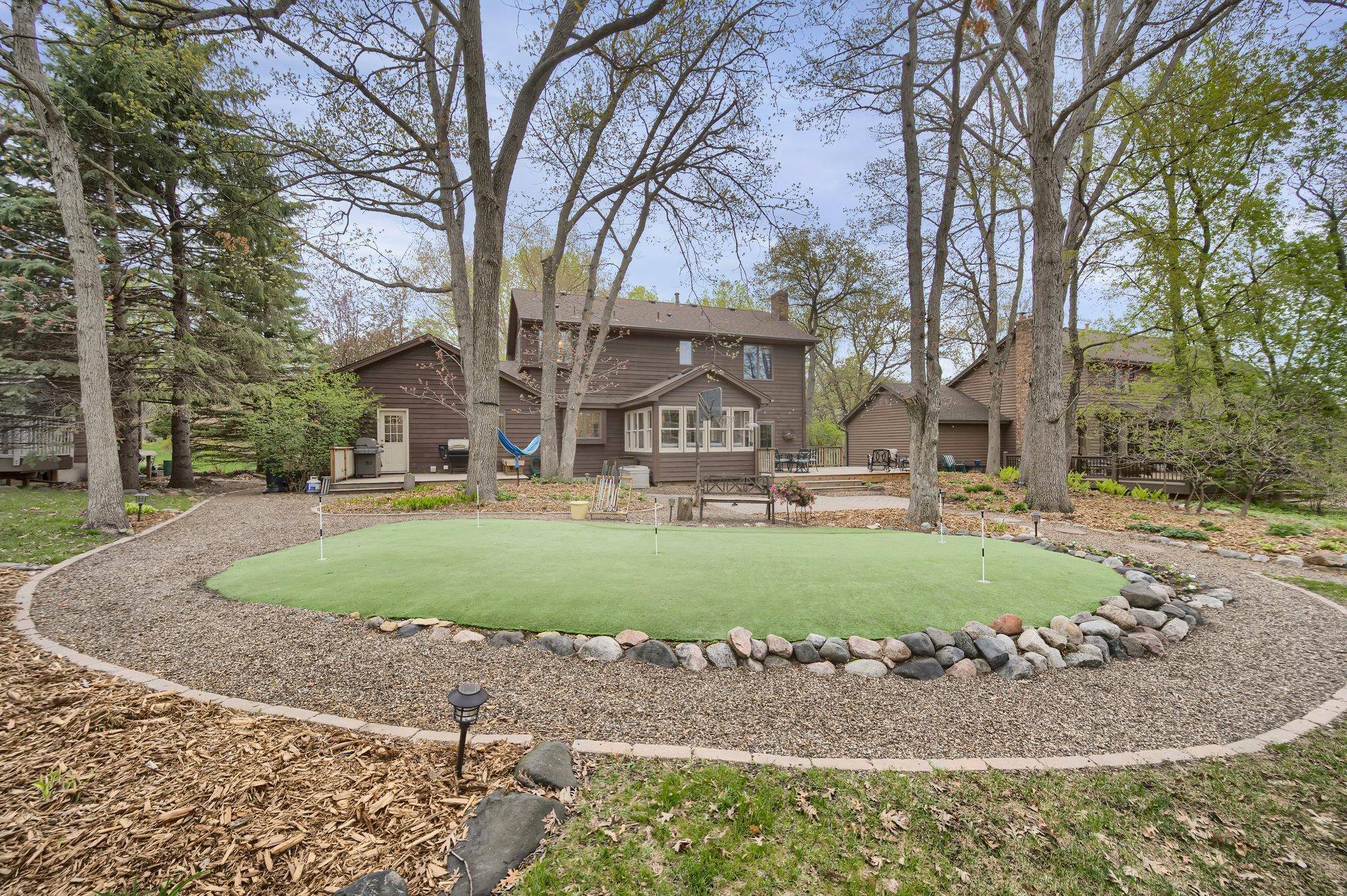 Apple Valley, MN 55124,7092 121st ST W