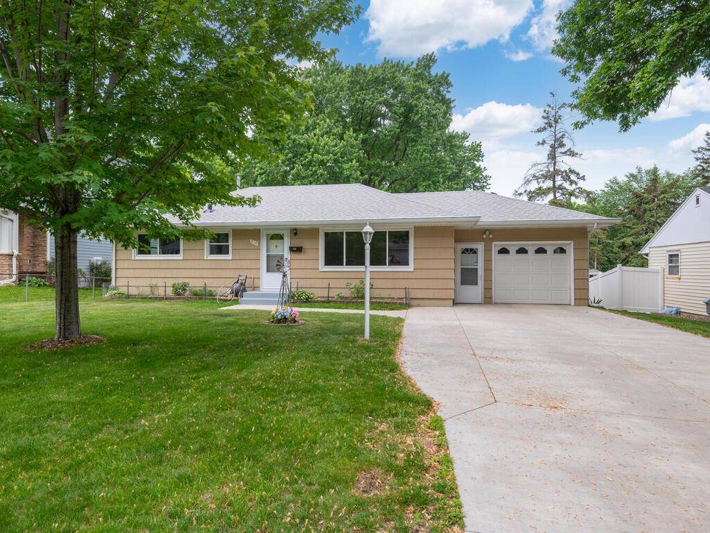 Edina, MN 55343,318 Adams AVE