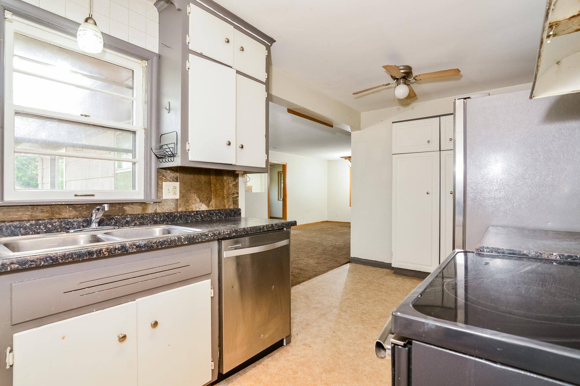 Robbinsdale, MN 55422,3912 Halifax AVE N