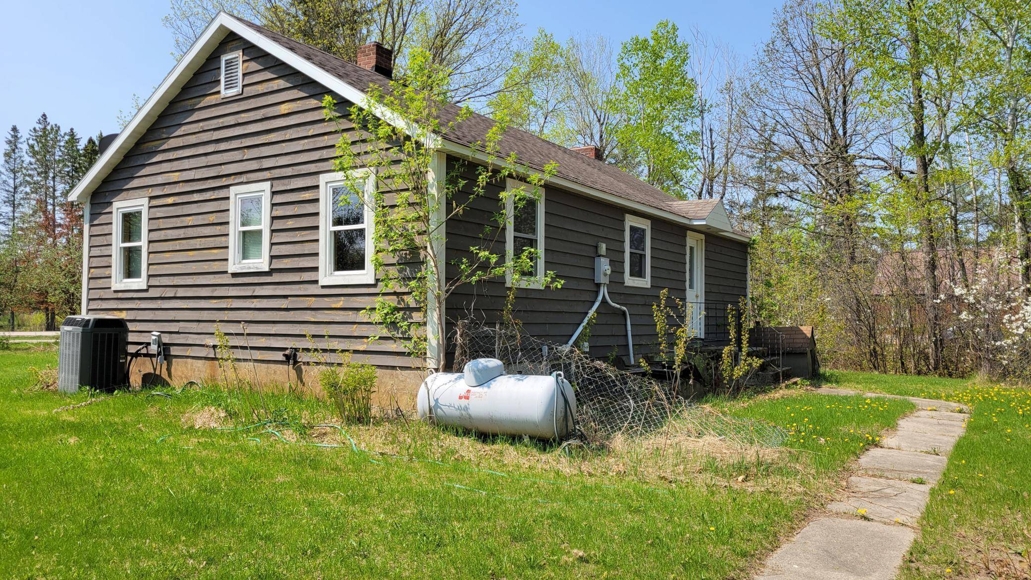 Effie, MN 56639,308 NE State Highway 1