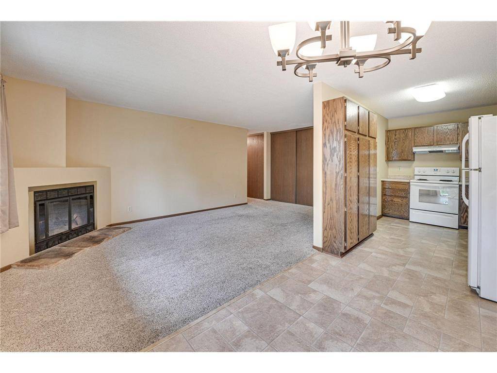 Apple Valley, MN 55124,7600 157th ST W #204