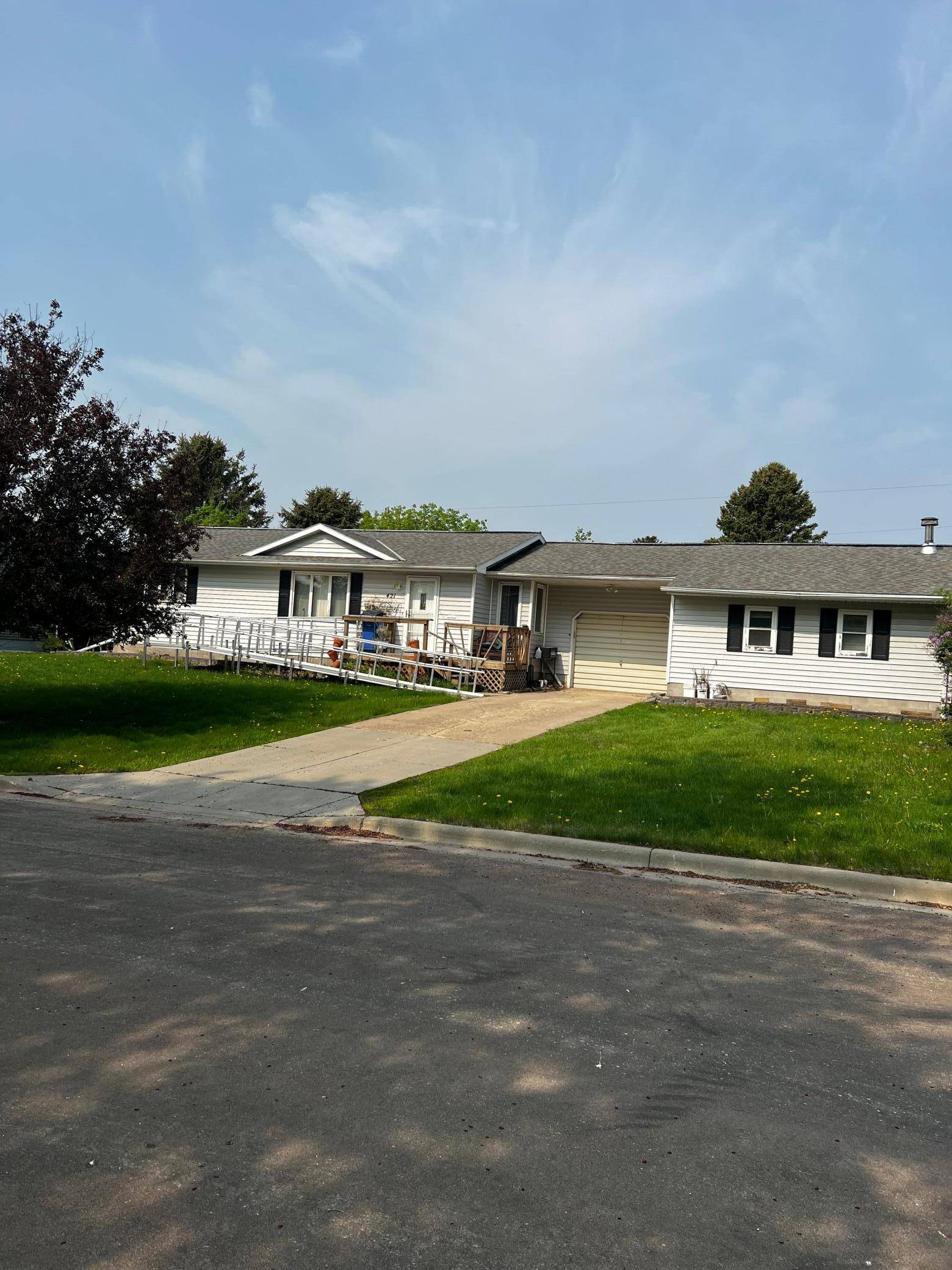 Madison, MN 56256,421 9th AVE