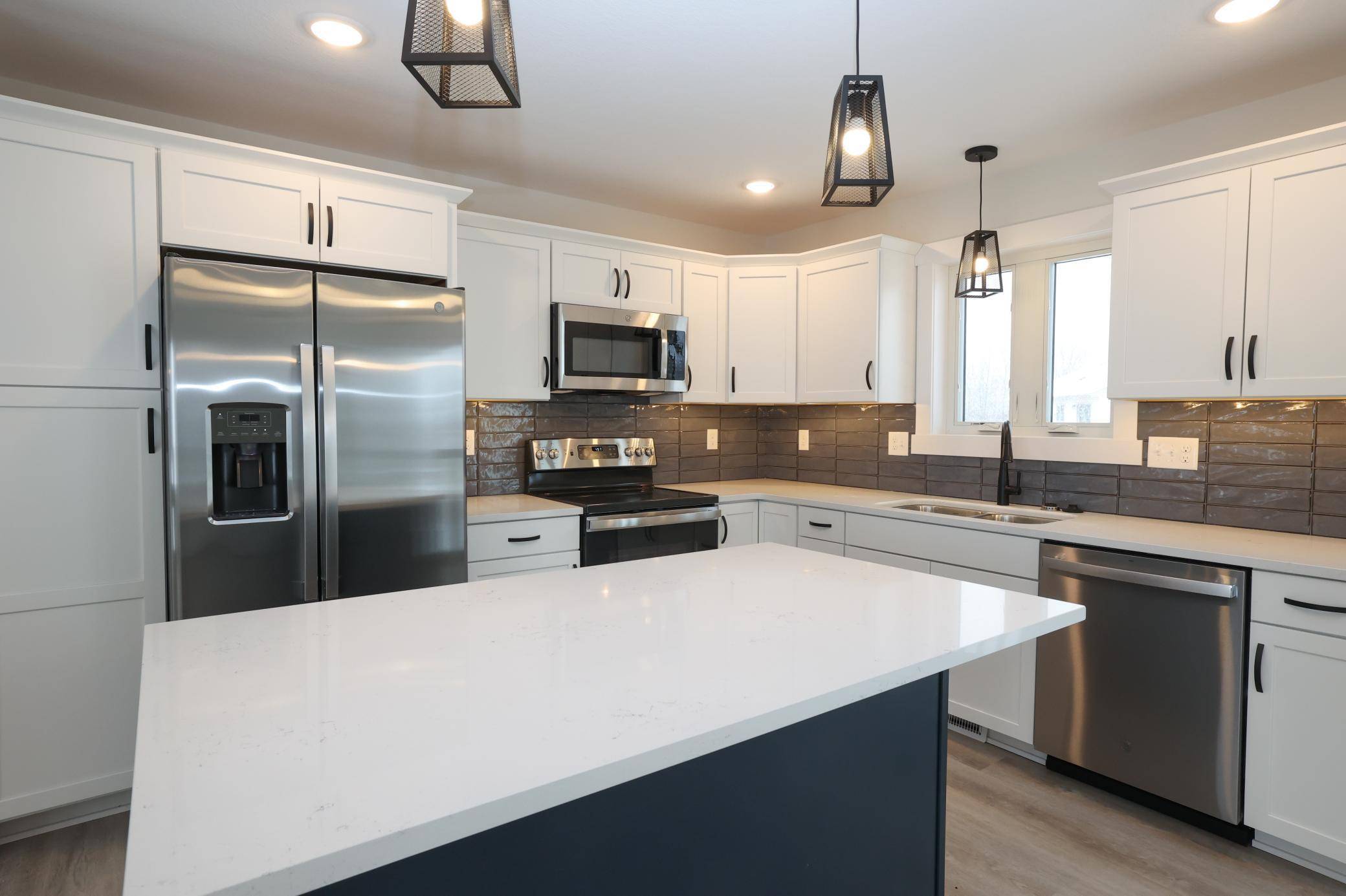 Eyota, MN 55934,331 Spring Day CT NE