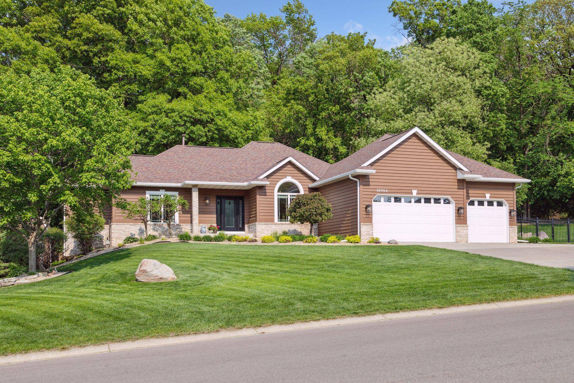 Lakeville, MN 55044,16744 Jaguar AVE