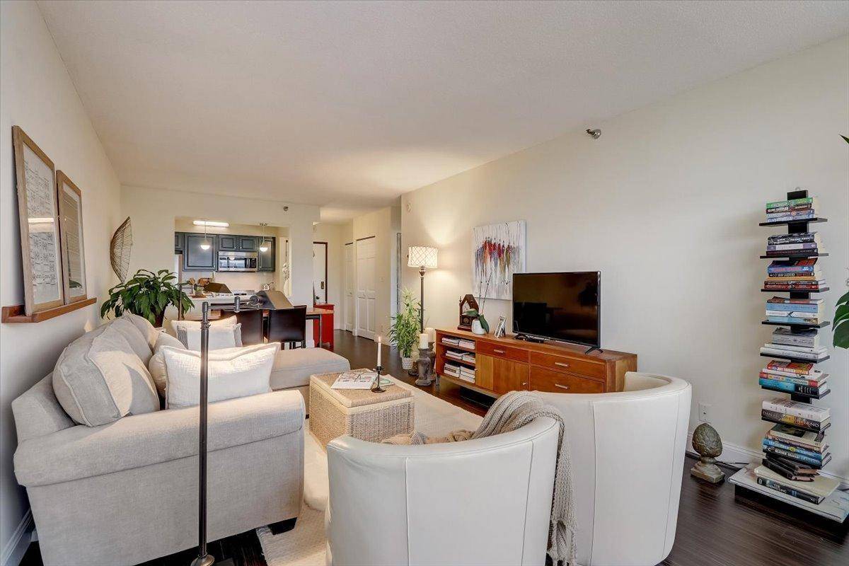 Saint Paul, MN 55102,291 7th ST W #1507