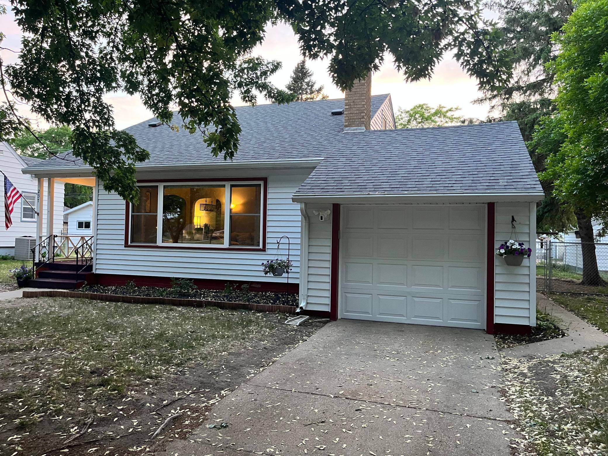 Saint Cloud, MN 56303,237 21st AVE N