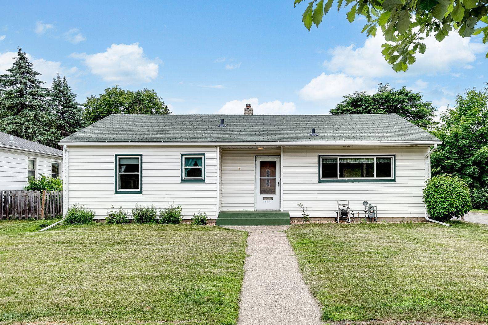 Saint Paul, MN 55117,1384 Cohansey ST