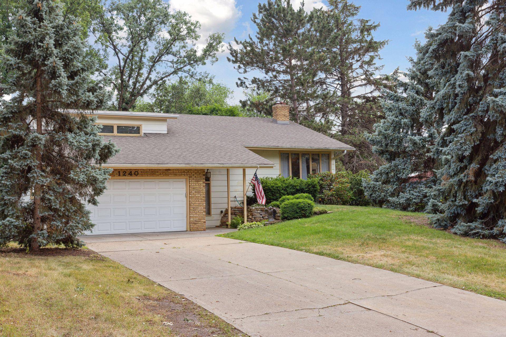 Columbia Heights, MN 55421,1240 Lincoln TER