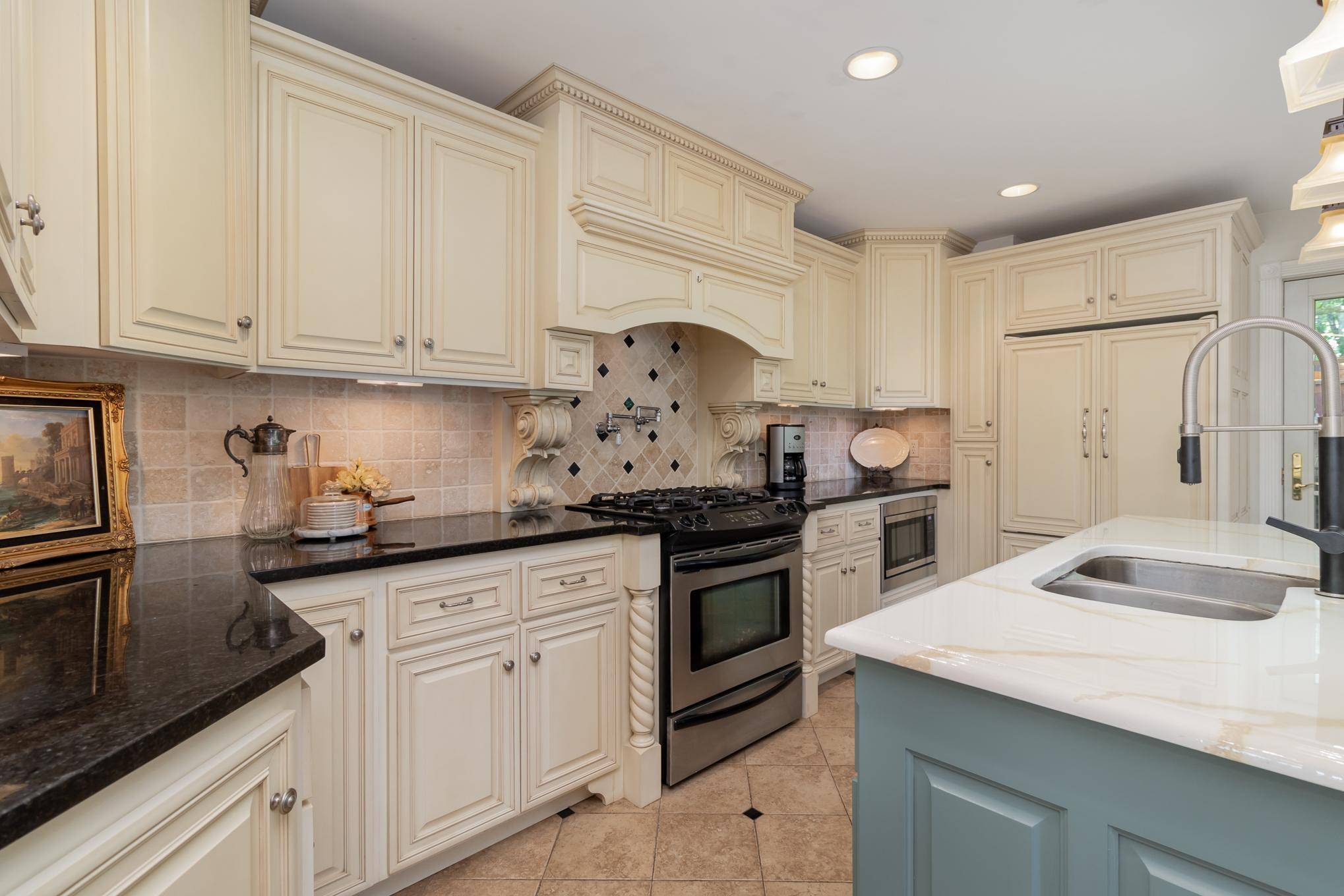 Anoka, MN 55303,913 Fremont ST