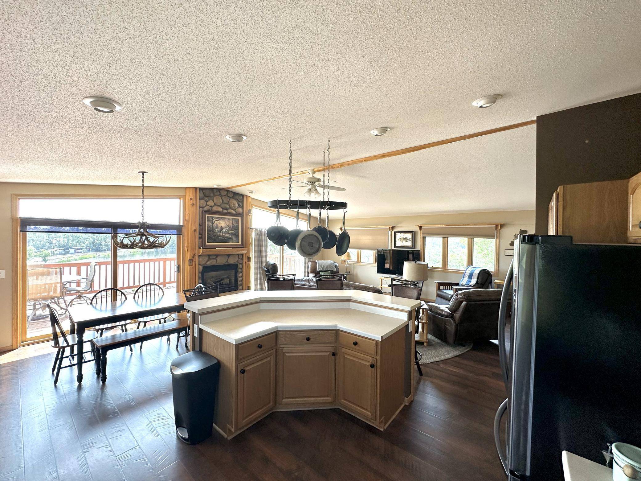 International Falls, MN 56649,1874 Highway 11 E