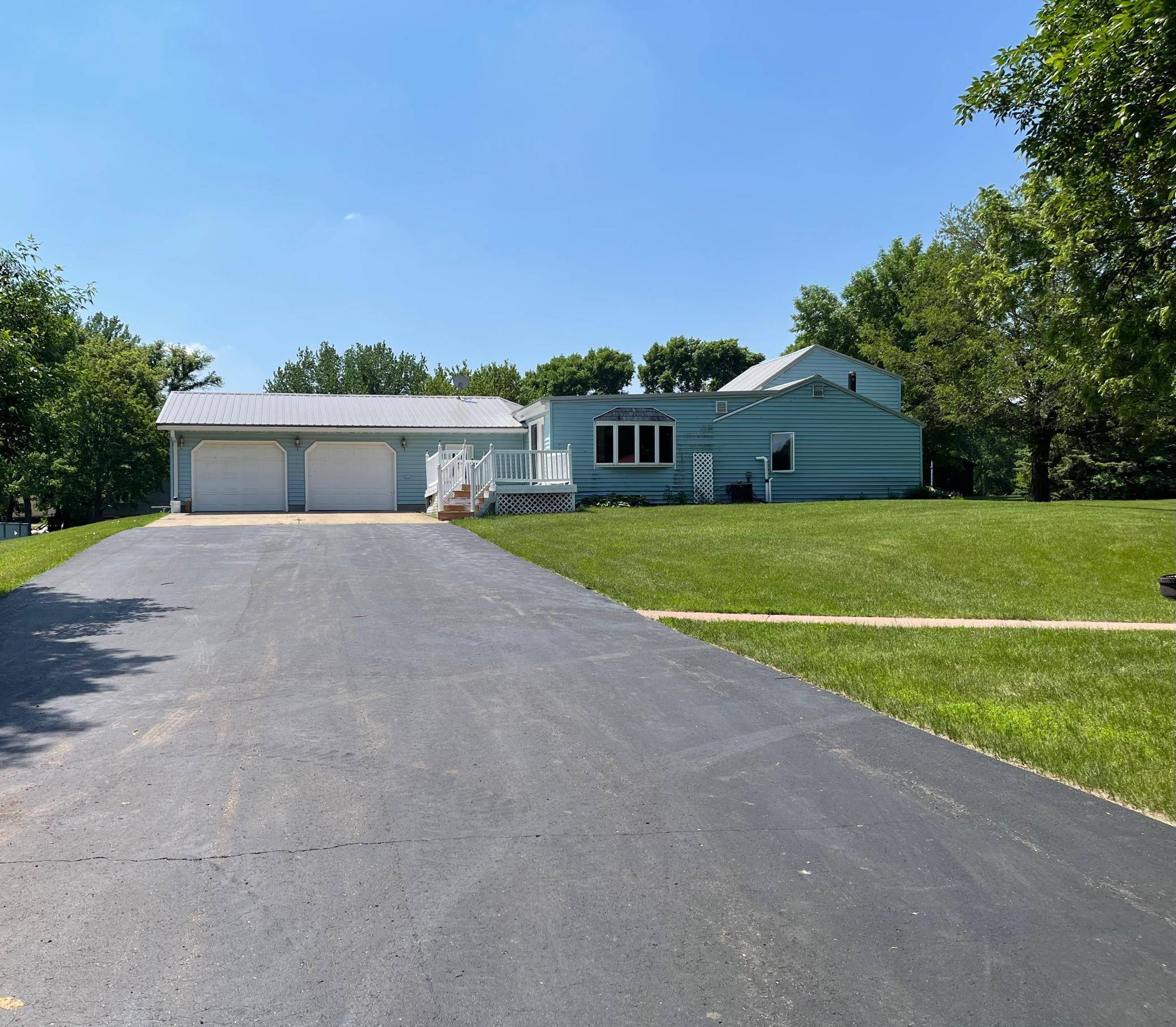 Minneota, MN 56264,103 Railroad DR