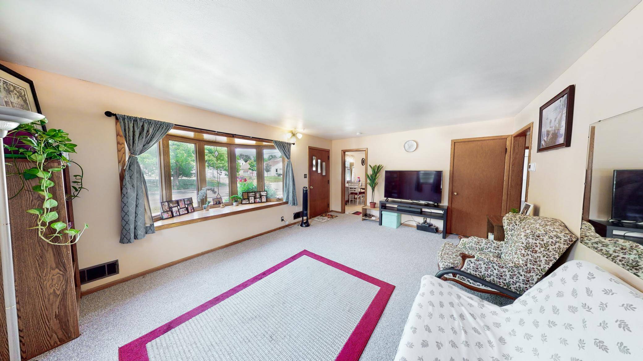 Austin, MN 55912,302 16th AVE NE