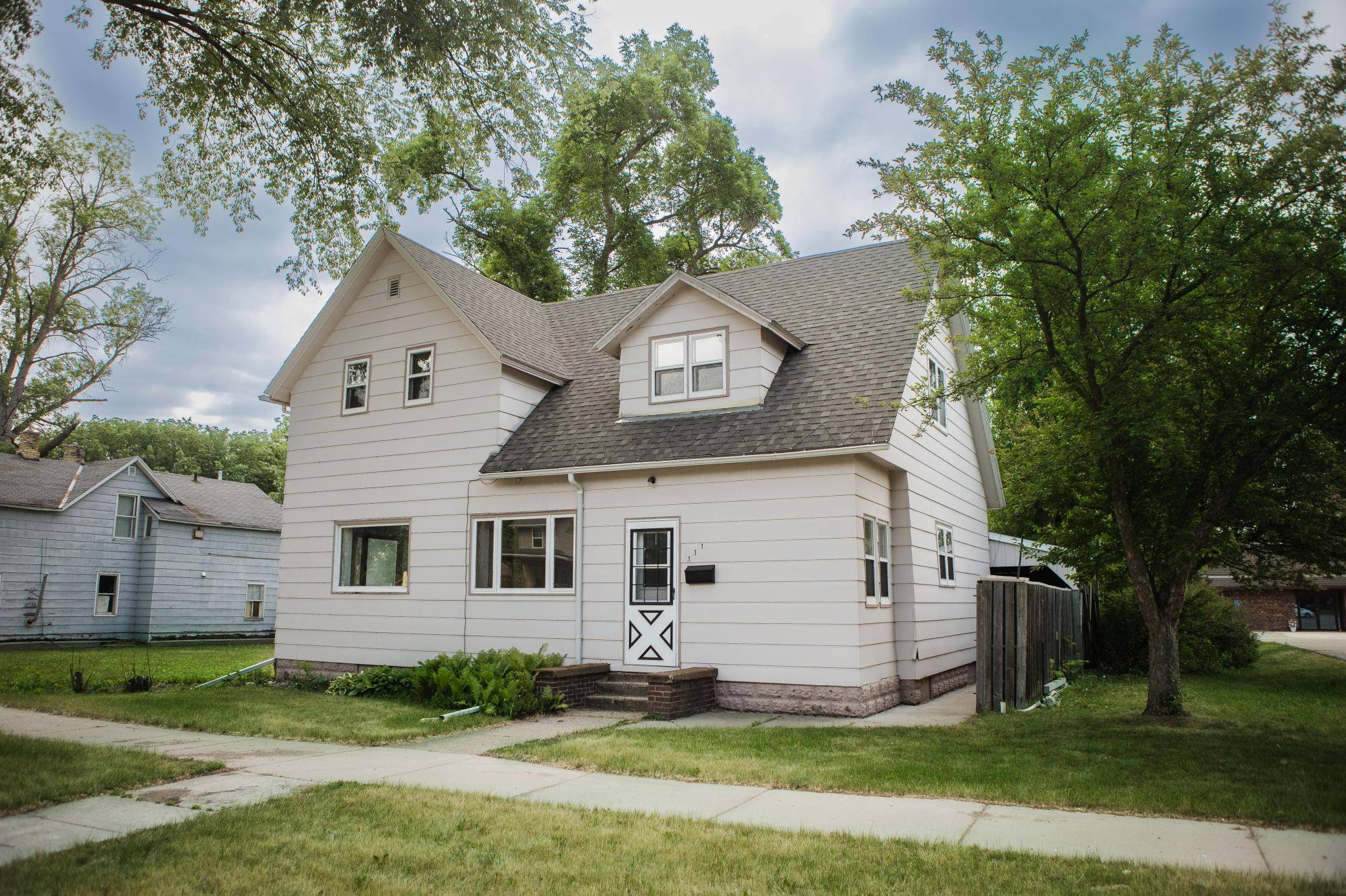 Morris, MN 56267,111 W 9th ST