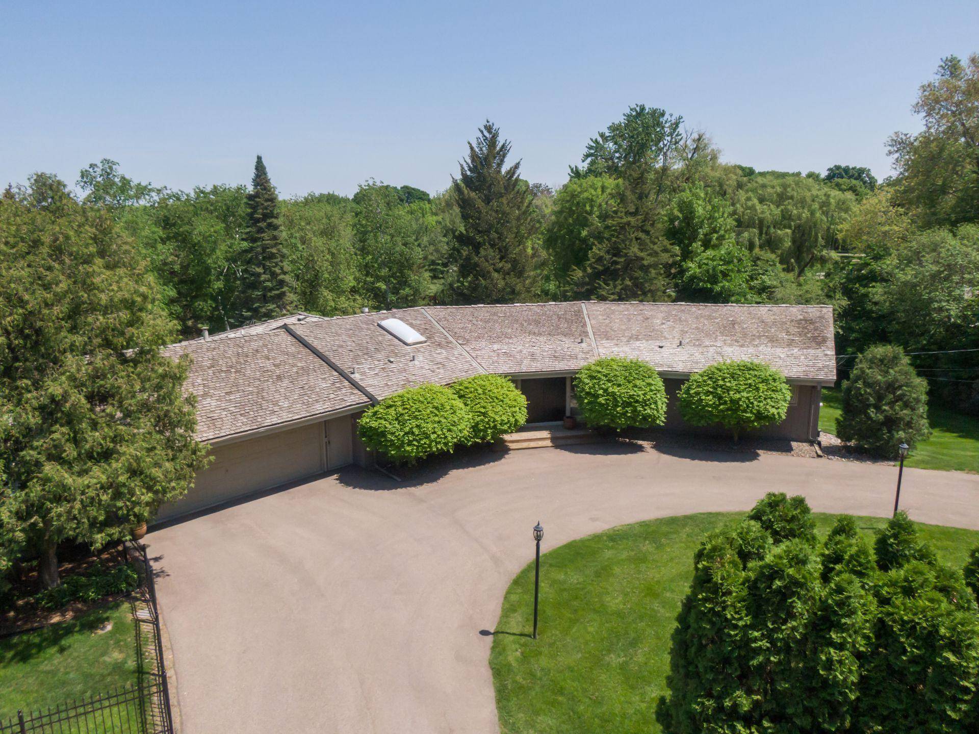 Wayzata, MN 55391,340 Peavey RD