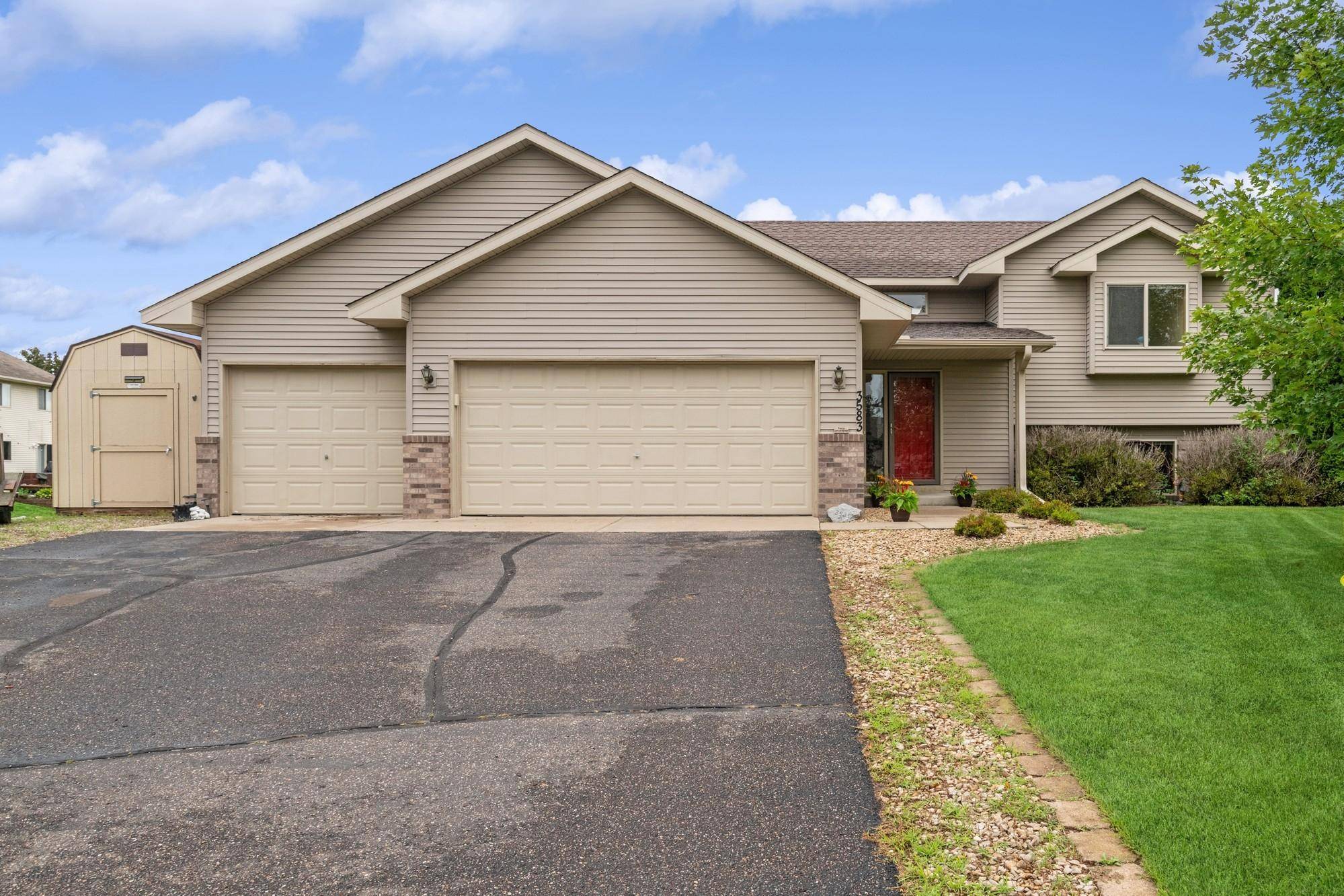 Monticello, MN 55362,3583 Mckenna CT