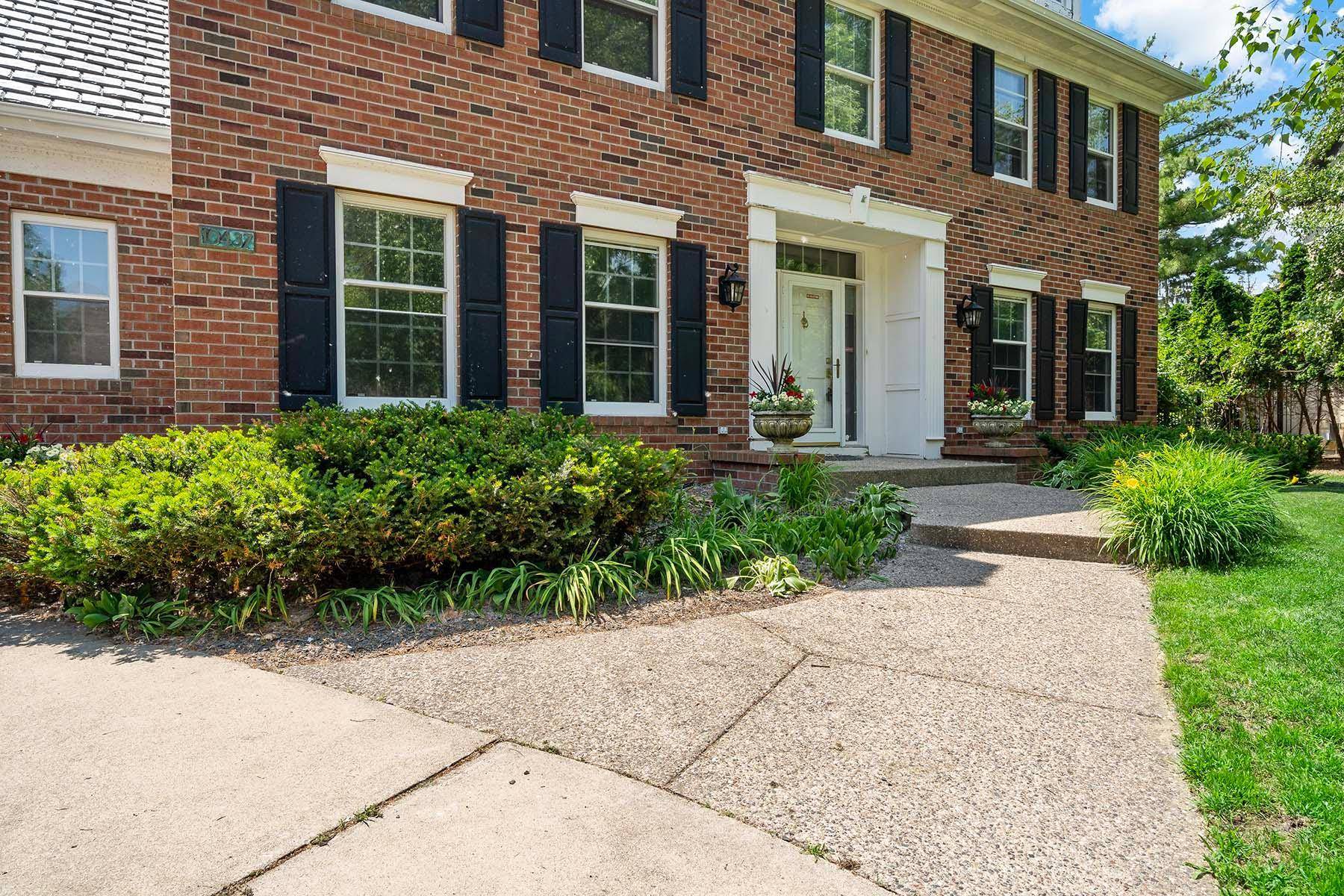 Eden Prairie, MN 55347,10437 Purdey RD