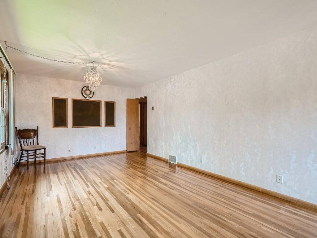 Mounds View, MN 55112,5046 Sunnyside RD
