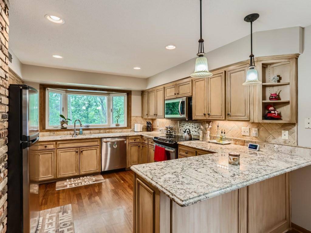 Arden Hills, MN 55112,1454 Bussard CT