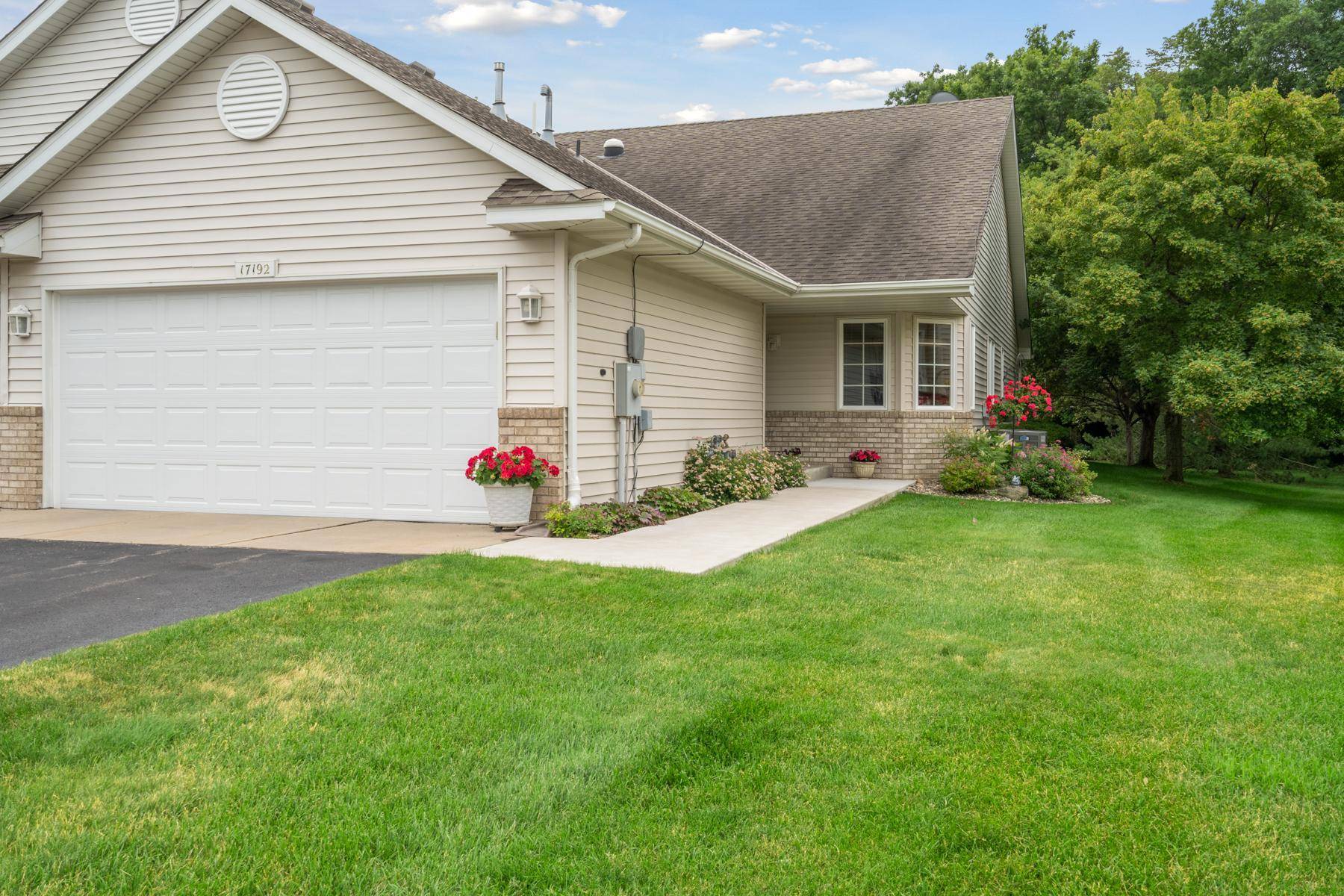 Prior Lake, MN 55372,17192 Pheasant Meadow LN SW