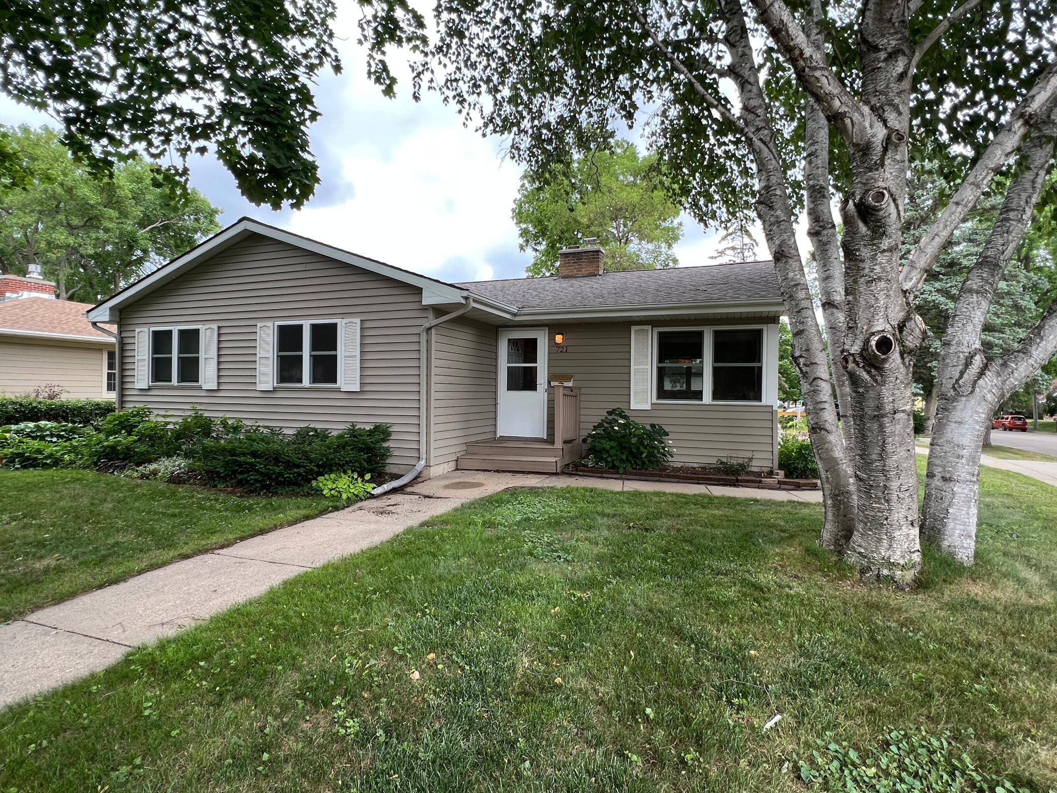Willmar, MN 56201,721 Bonham BLVD