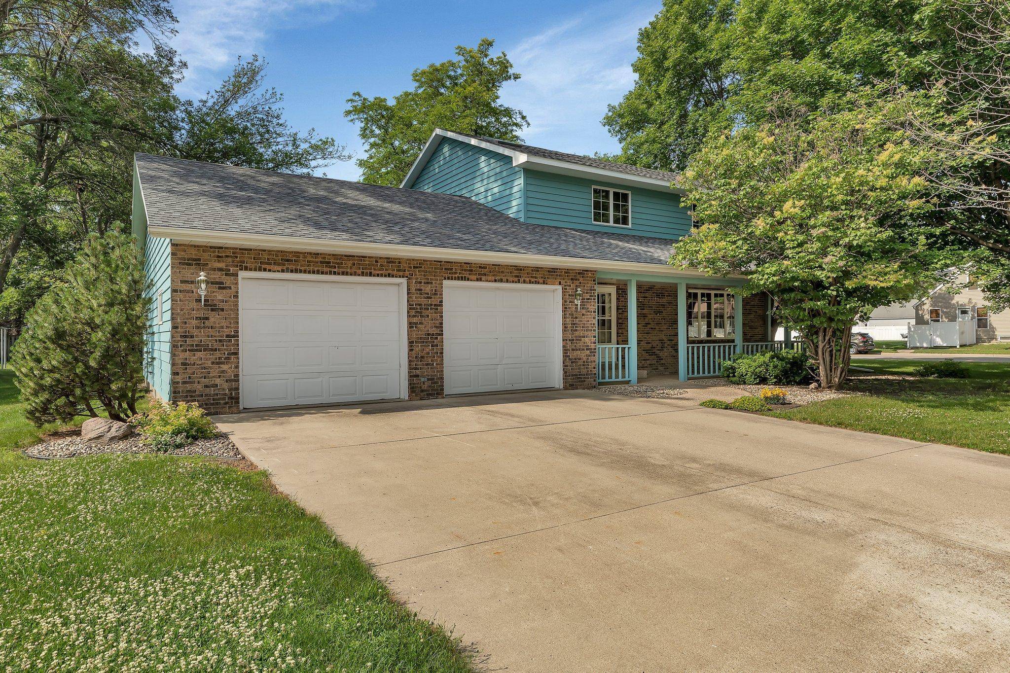 Willmar, MN 56201,900 Mary AVE