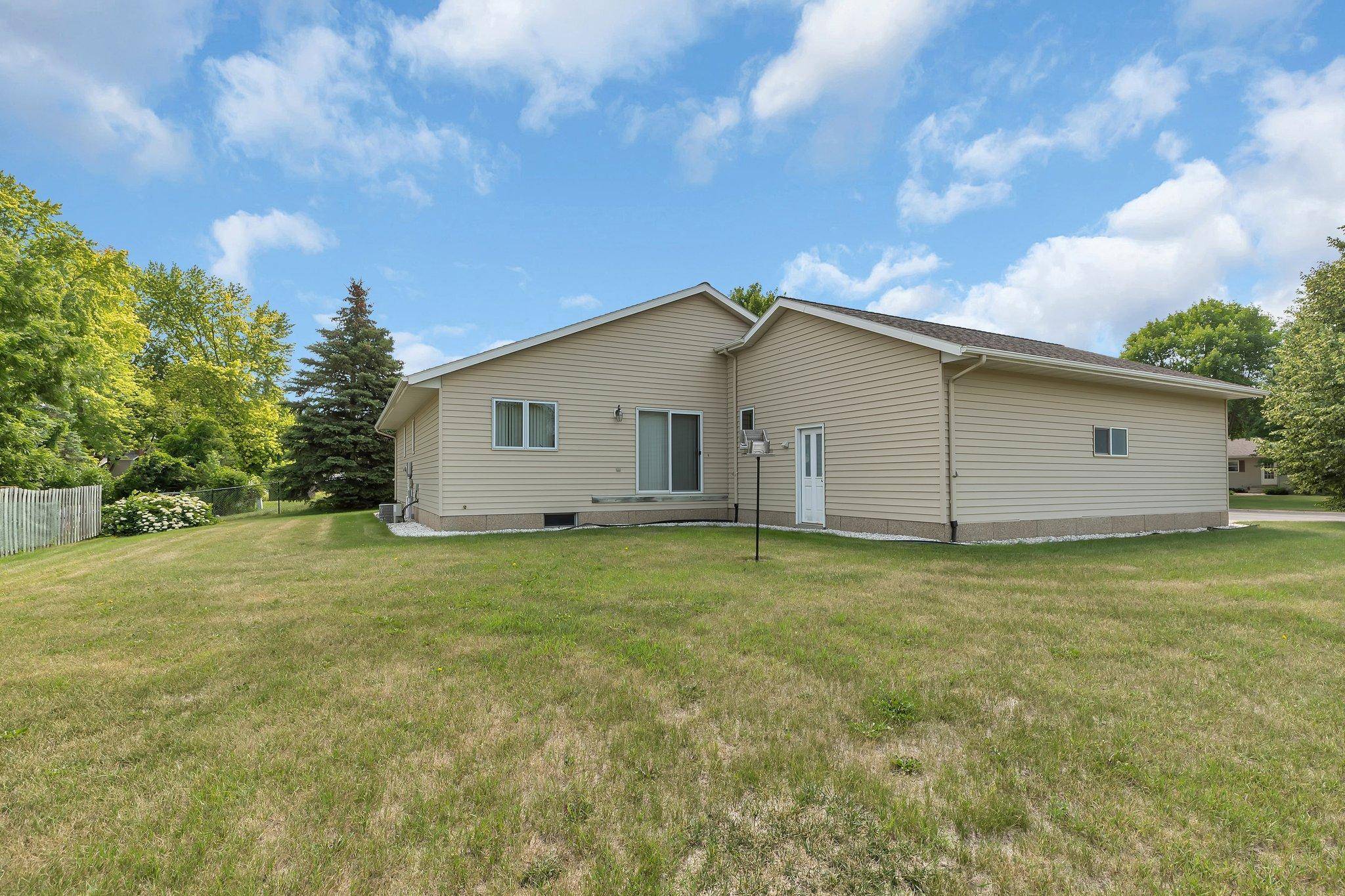 Benson, MN 56215,1210 Oakwood AVE