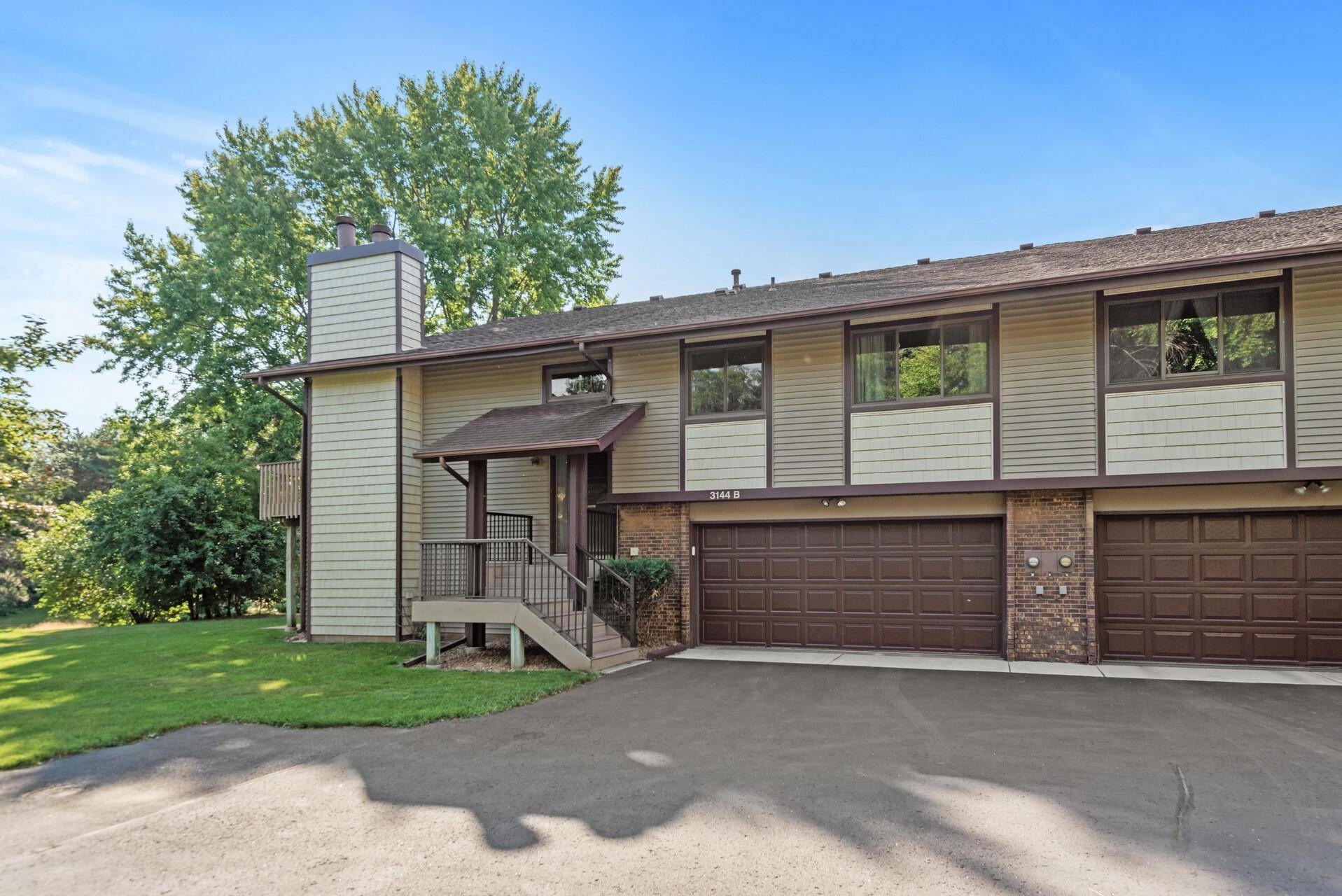 Eagan, MN 55121,3144 Farnum DR #B