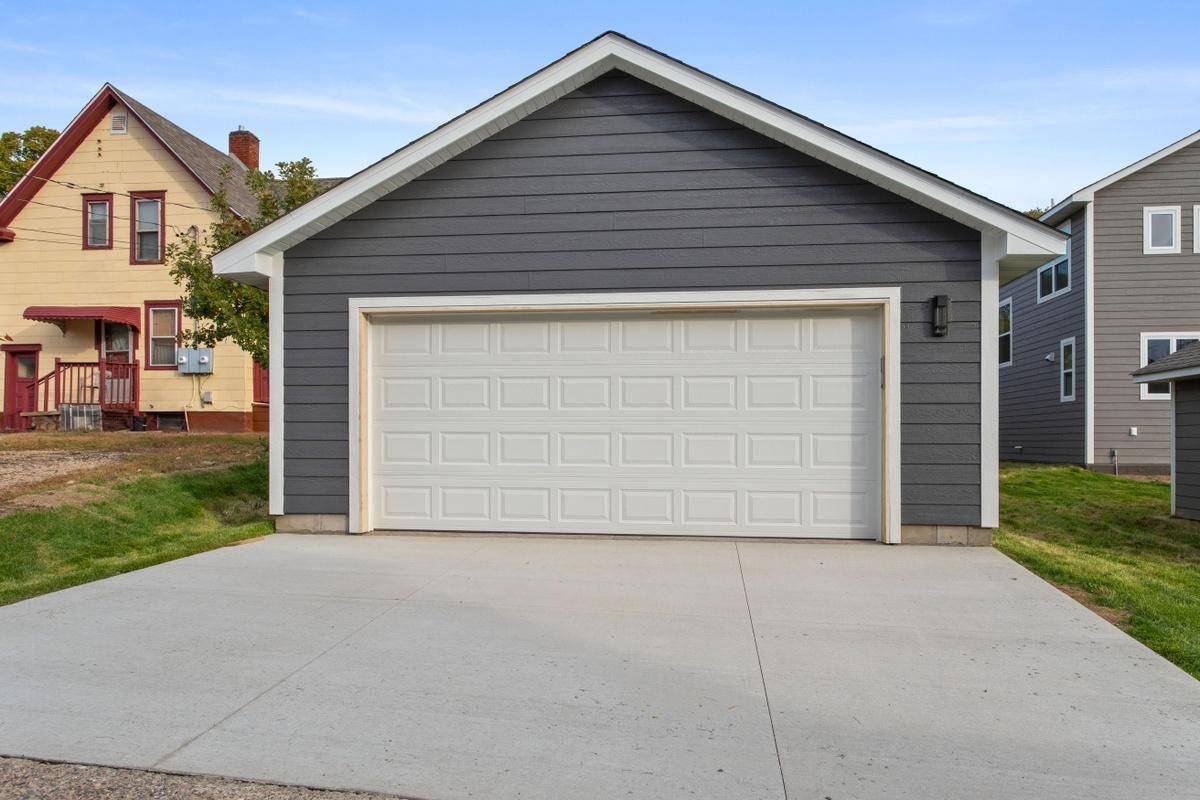 Minneapolis, MN 55411,305 30th AVE N