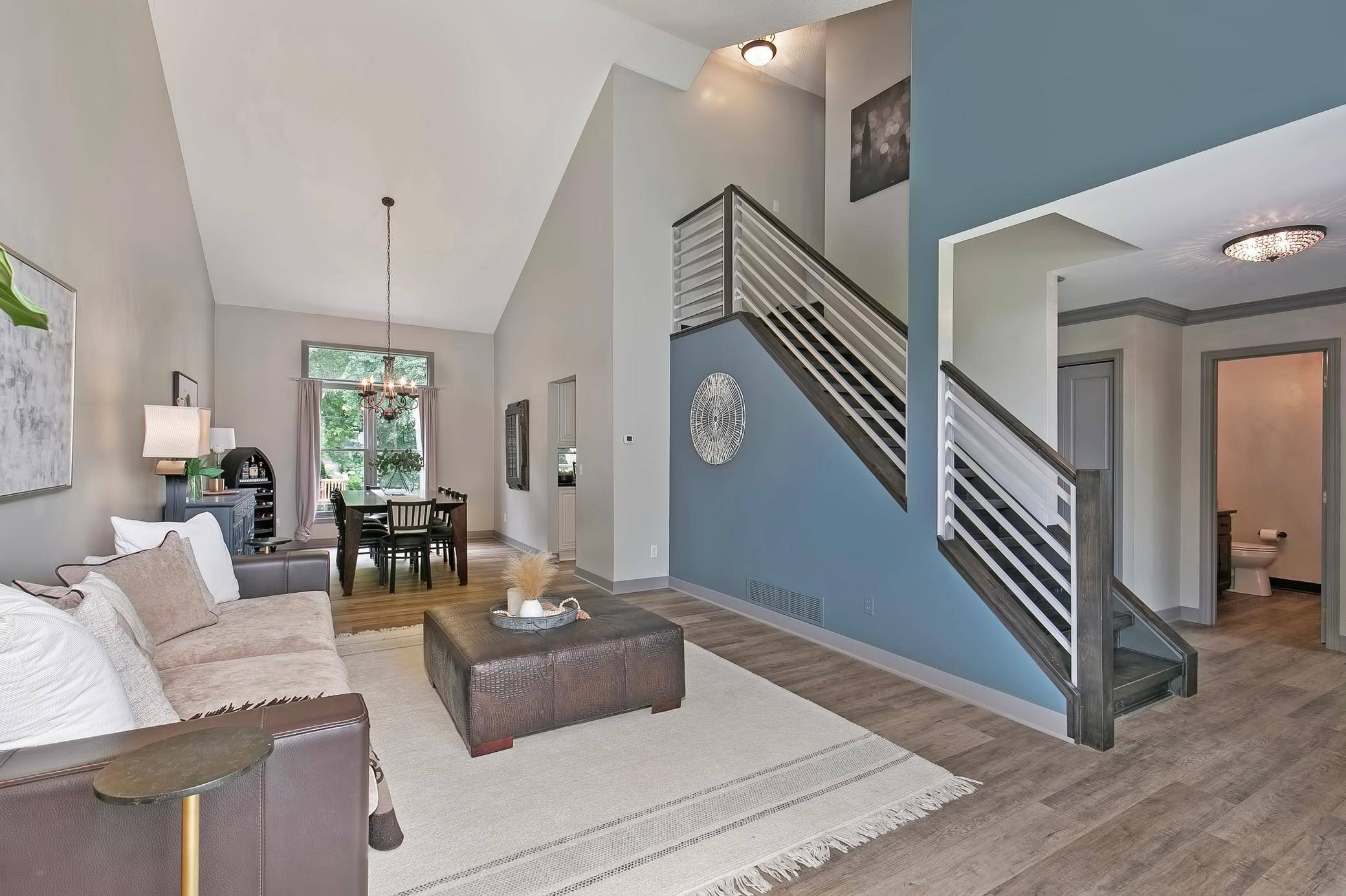 Eden Prairie, MN 55347,17297 Bainbridge DR